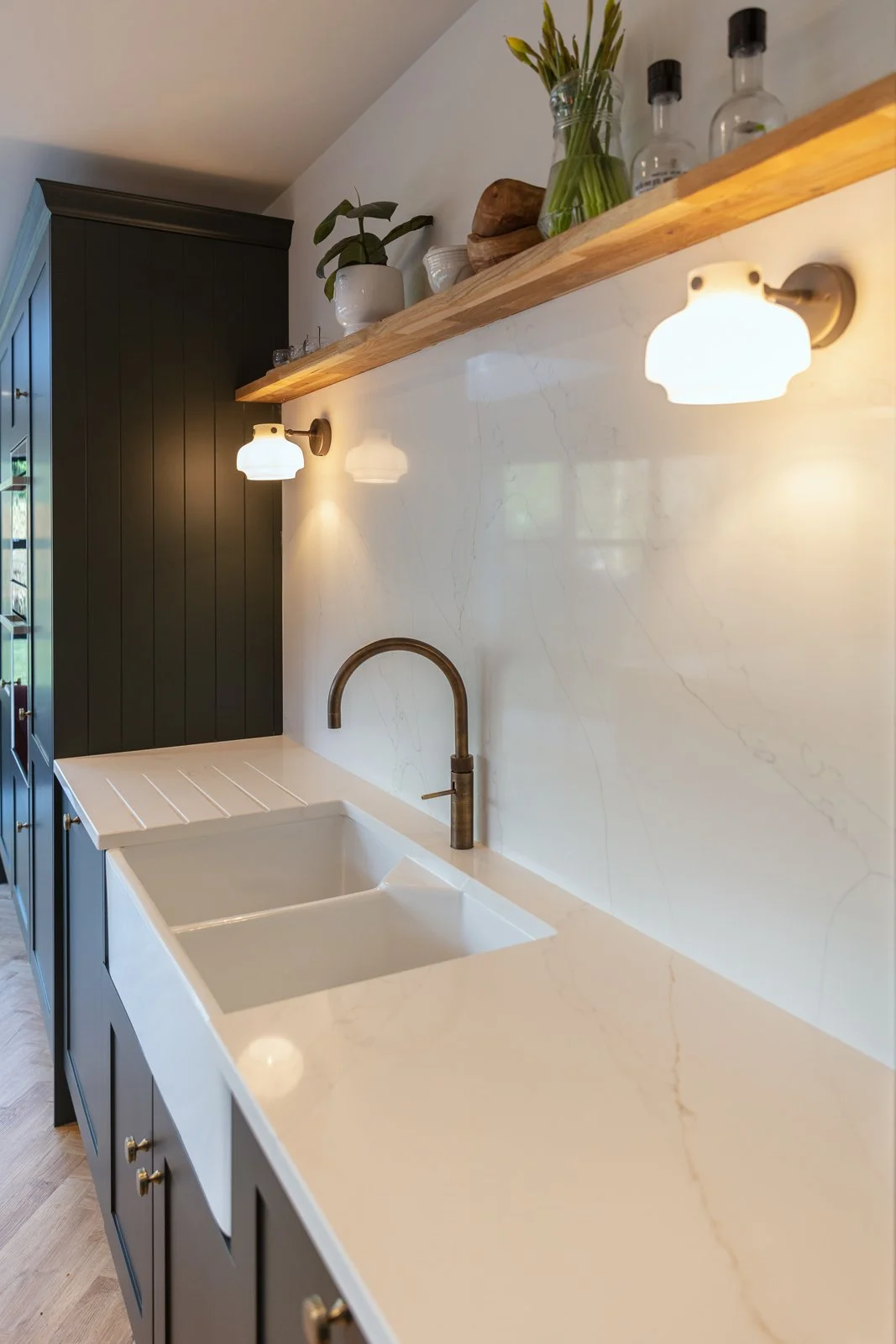 Belfast sink with shelving above