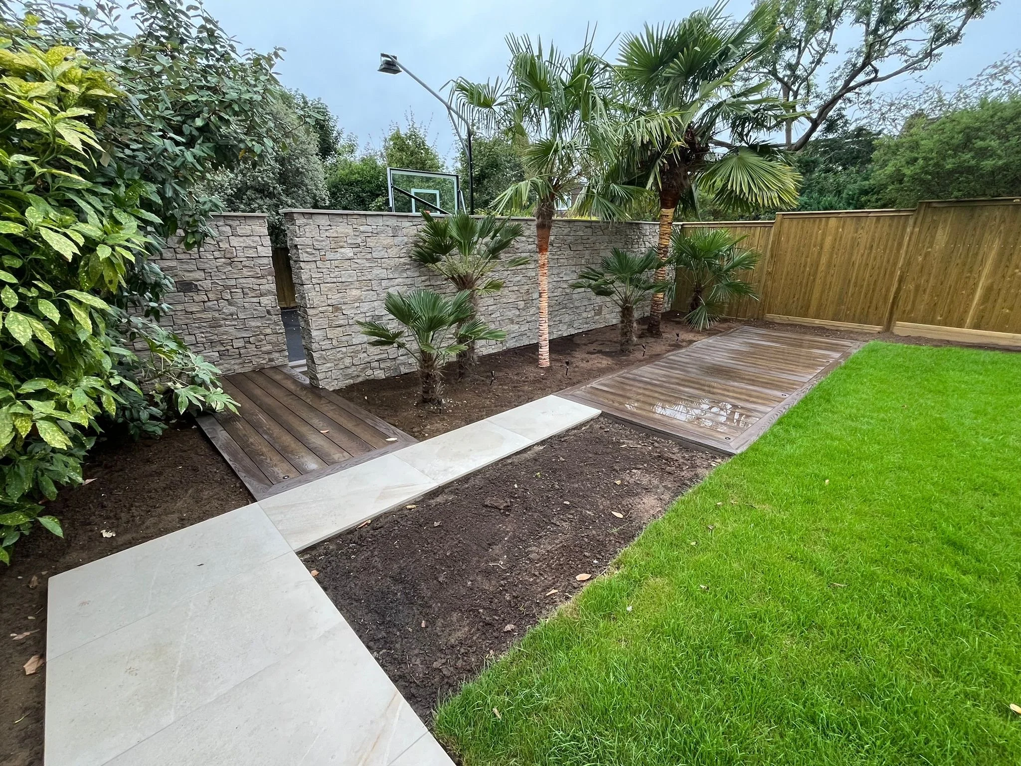 Staggered wall and deck