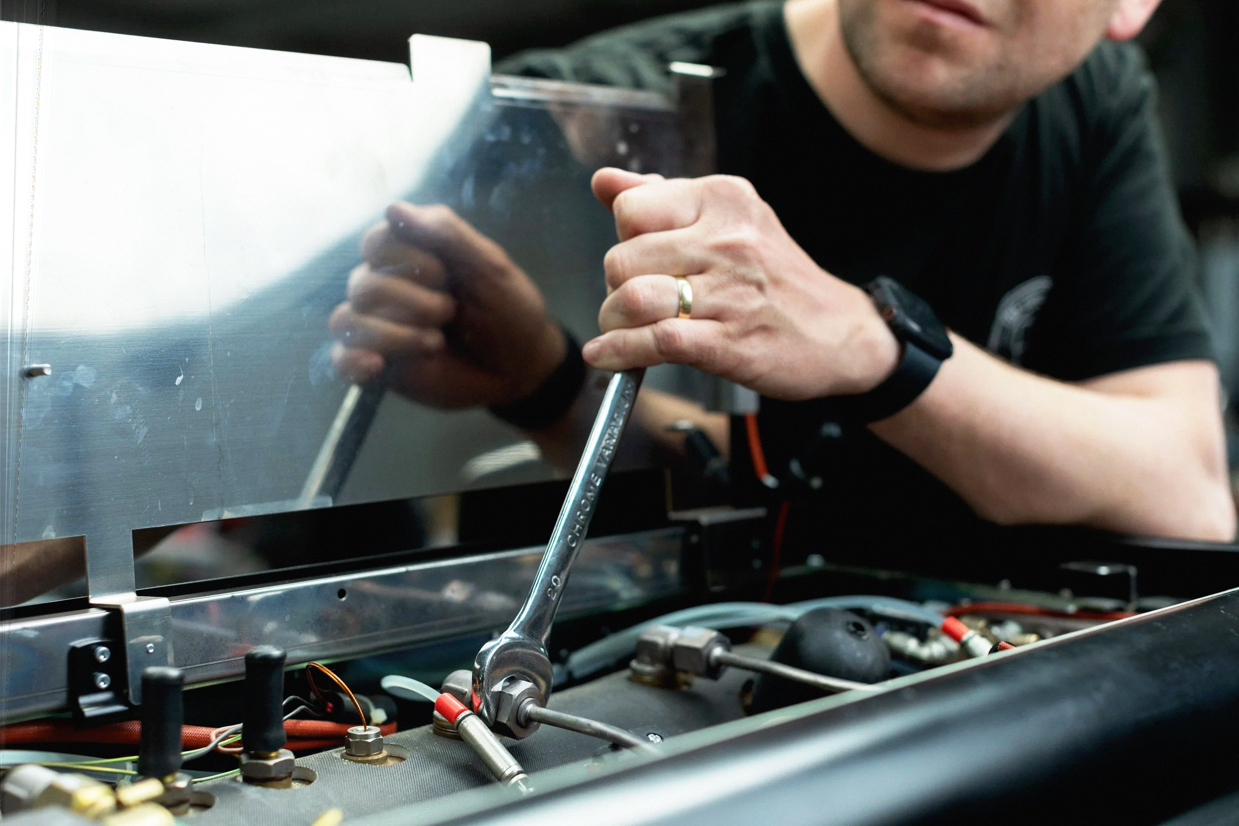 No Service Contracts: Why We Offer Pure Pay-As-You-Go for Machine Service, Maintenance, Repairs and PSSR Inspections.