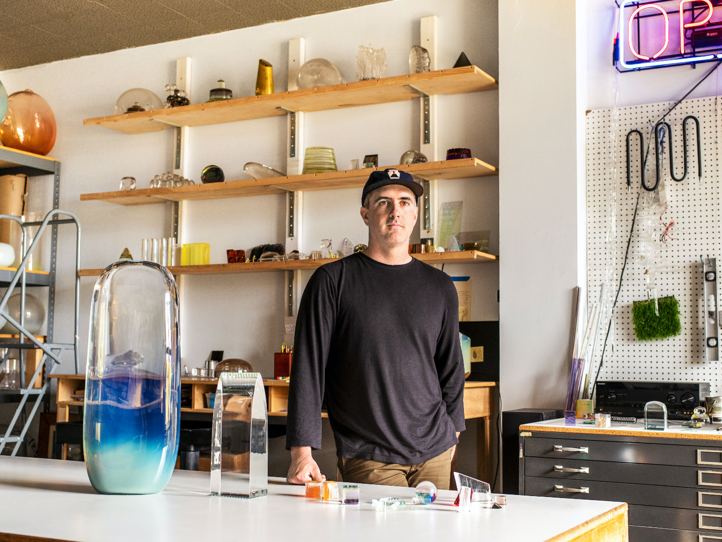 John Hogan, Seattle  © Kyle Johnson  Architectural Digest 
