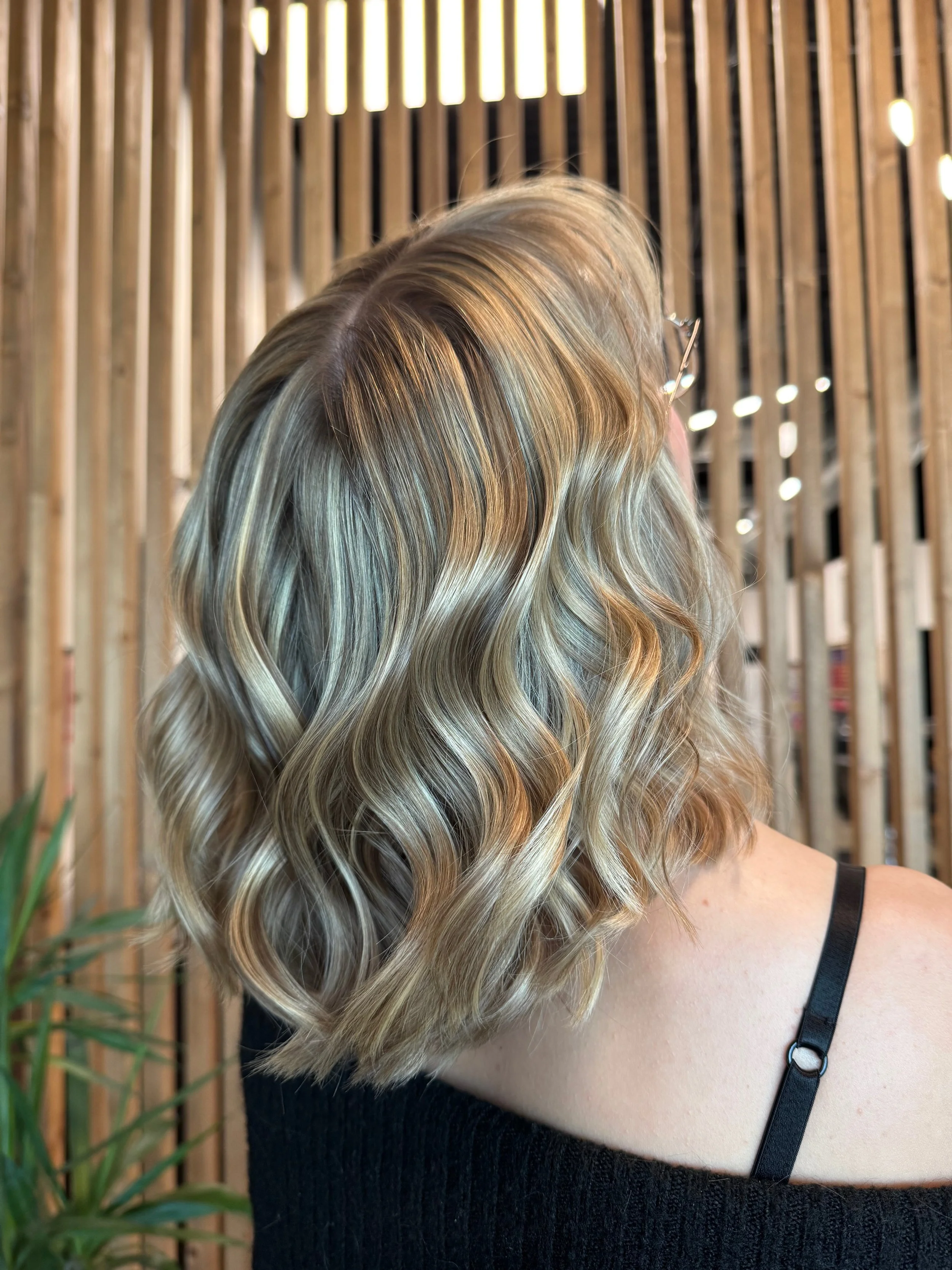 Full foil blonding and cut