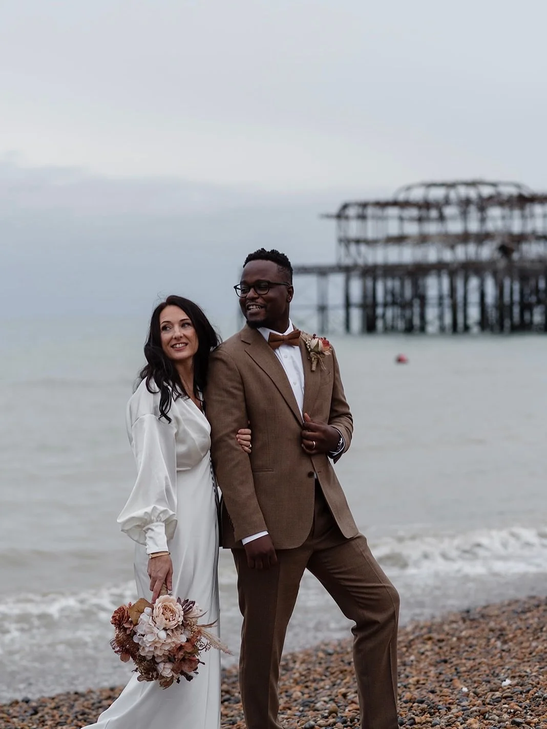 What an absolutely gorgeous wedding I had the pleasure of shooting a few weeks ago.

I used to work with Ali back in my Laura Ashley days, so it felt really special to be there documenting this milestone for her.

It was such a beautiful, intimate da