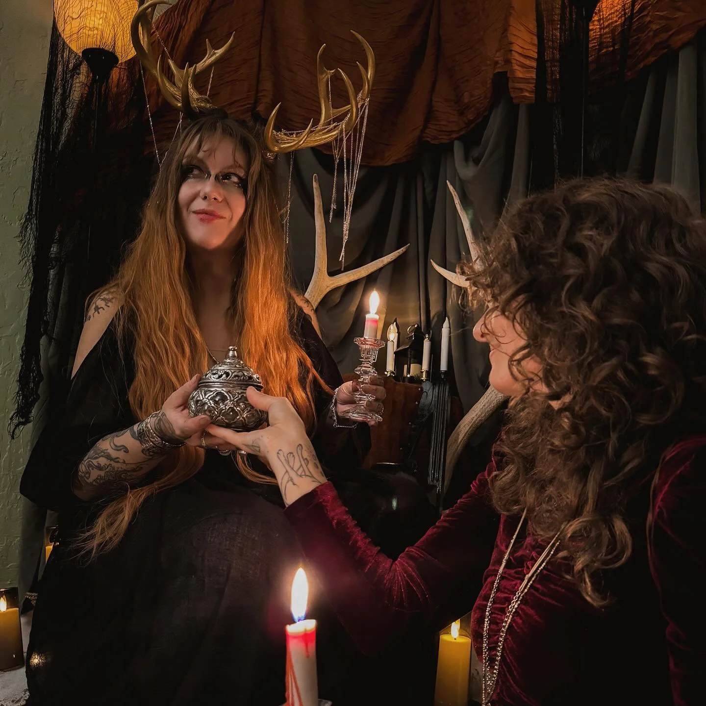 I think Ellie @patutattoo_by_e and I will do some actual photoshoots, that would be fun!