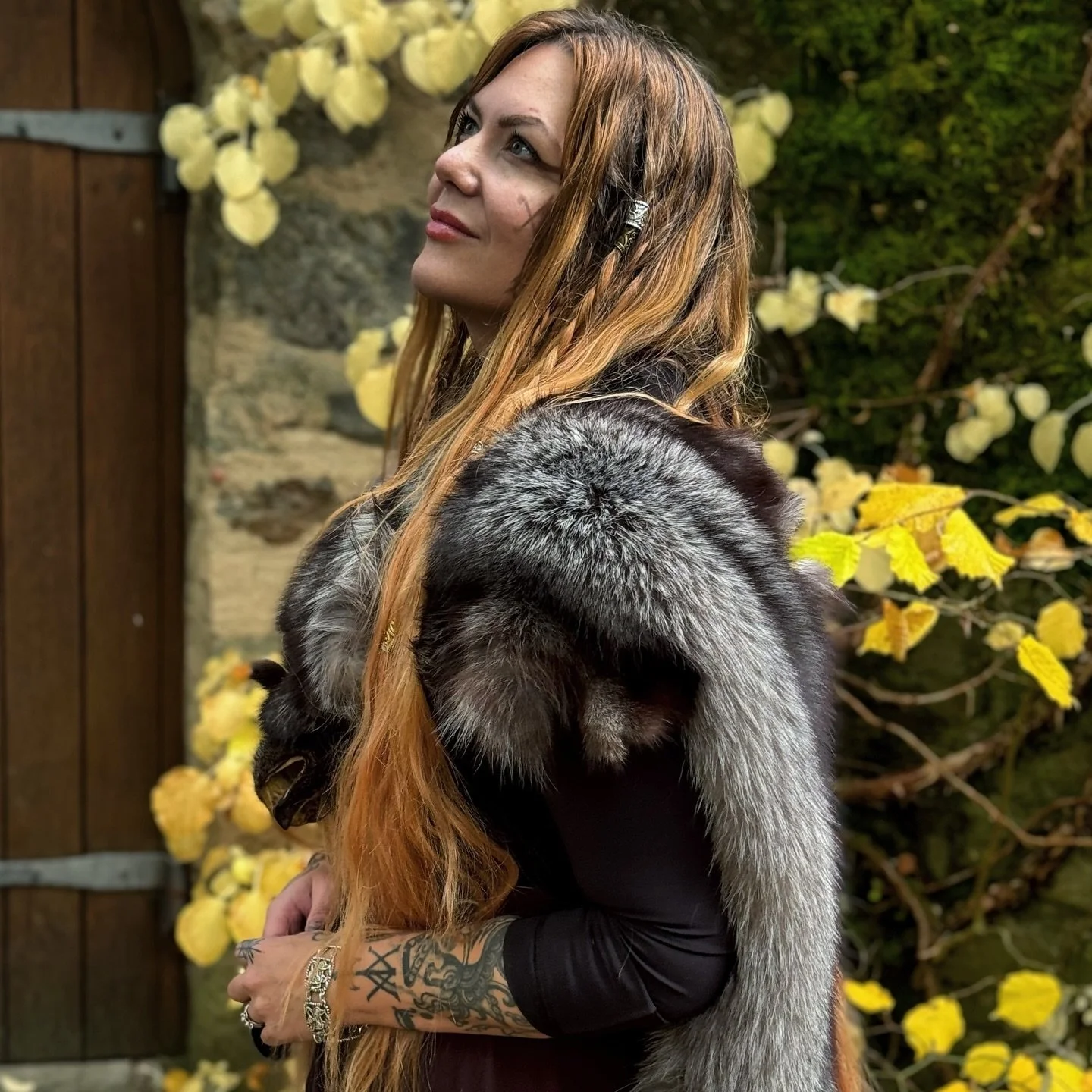 I miss the autumn leaves,  but Yule approaches! 
#valhallvaror #autumn #tattoos #tattooartist #vikingartist #nordictattooartist #nordic #norse #viking #medievalmarket #germany #nordictattoo #vikingtattoo #norsetattoo #travel