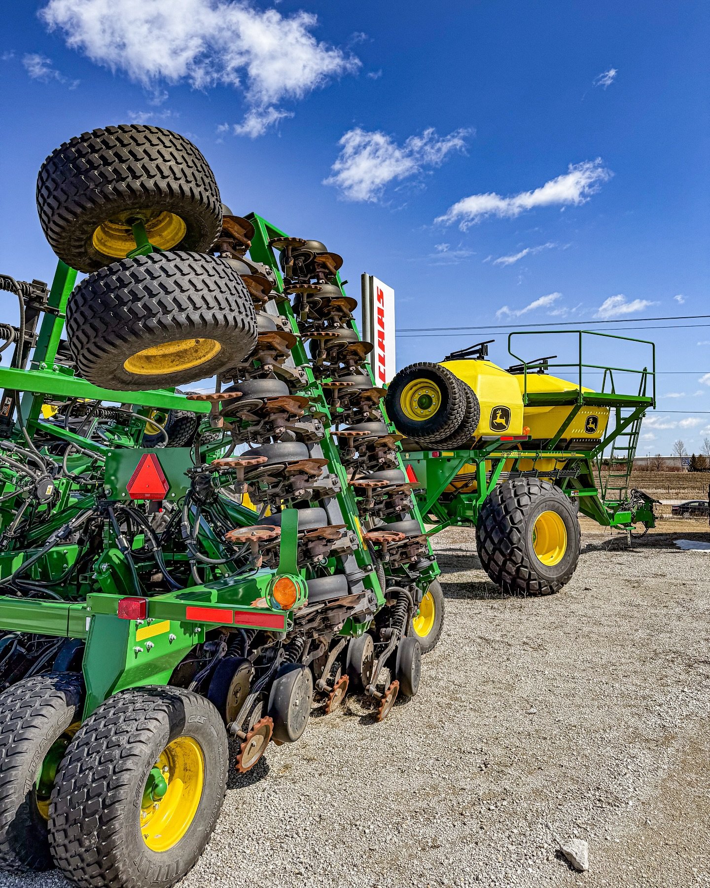 🌾 Pre-Purchase Inspection Success! 🌾 
We&rsquo;ve just conducted a thorough inspection for a valued customer on this 2018 36&rsquo; 1890 with 270 TBT 1910: 

✅ Inspected 
✅ Successfully Purchased 
✅ On Its Way to Troy, #Idaho 

Farmers, are you gea