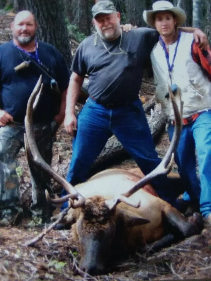 Mitch, Gary, and Cody with a nice 6 point in the William O. Douglas. Nothing like a full team effort! Nice bull Grandpa
