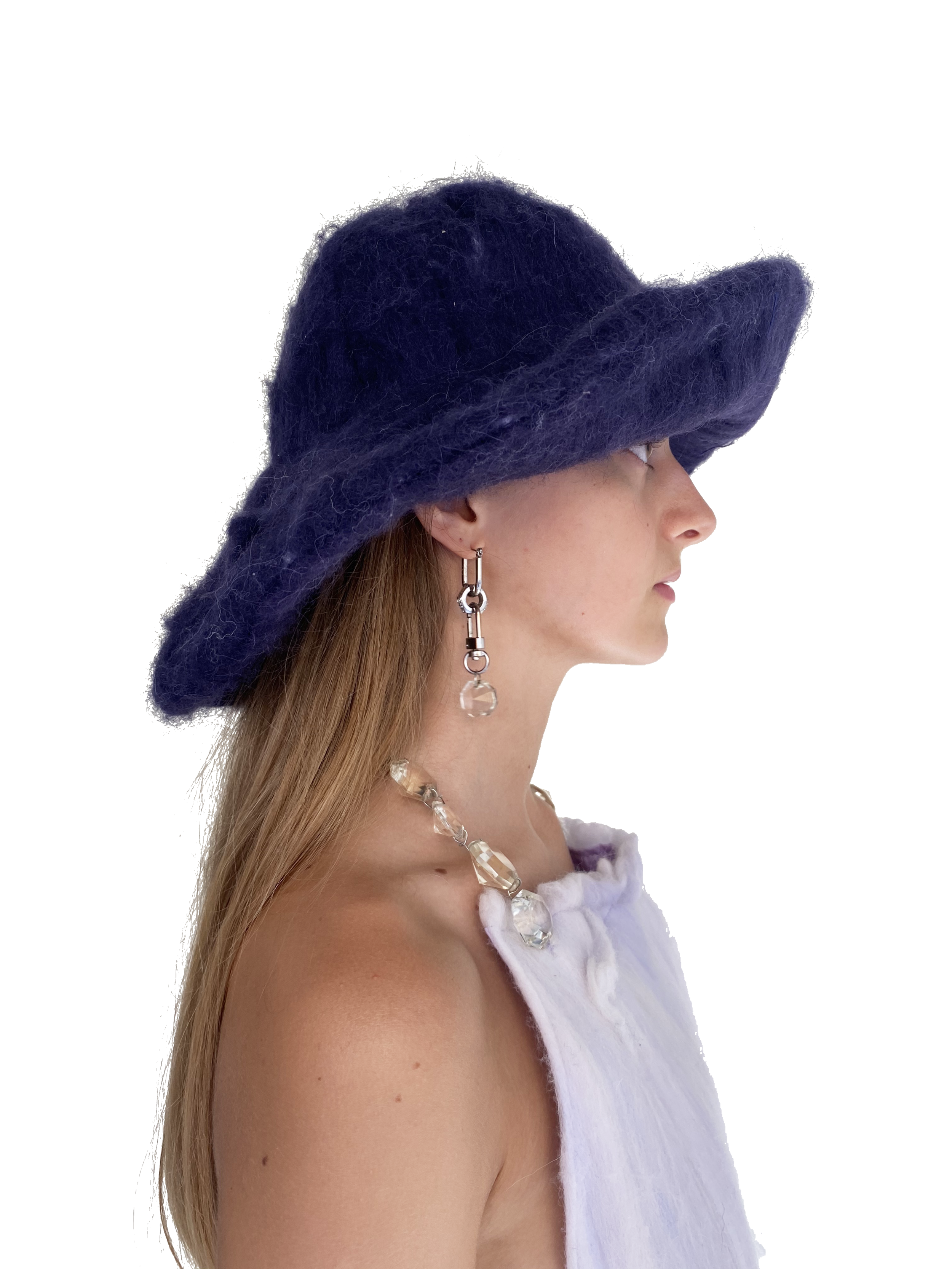 AW20HAT001 SIDE.png