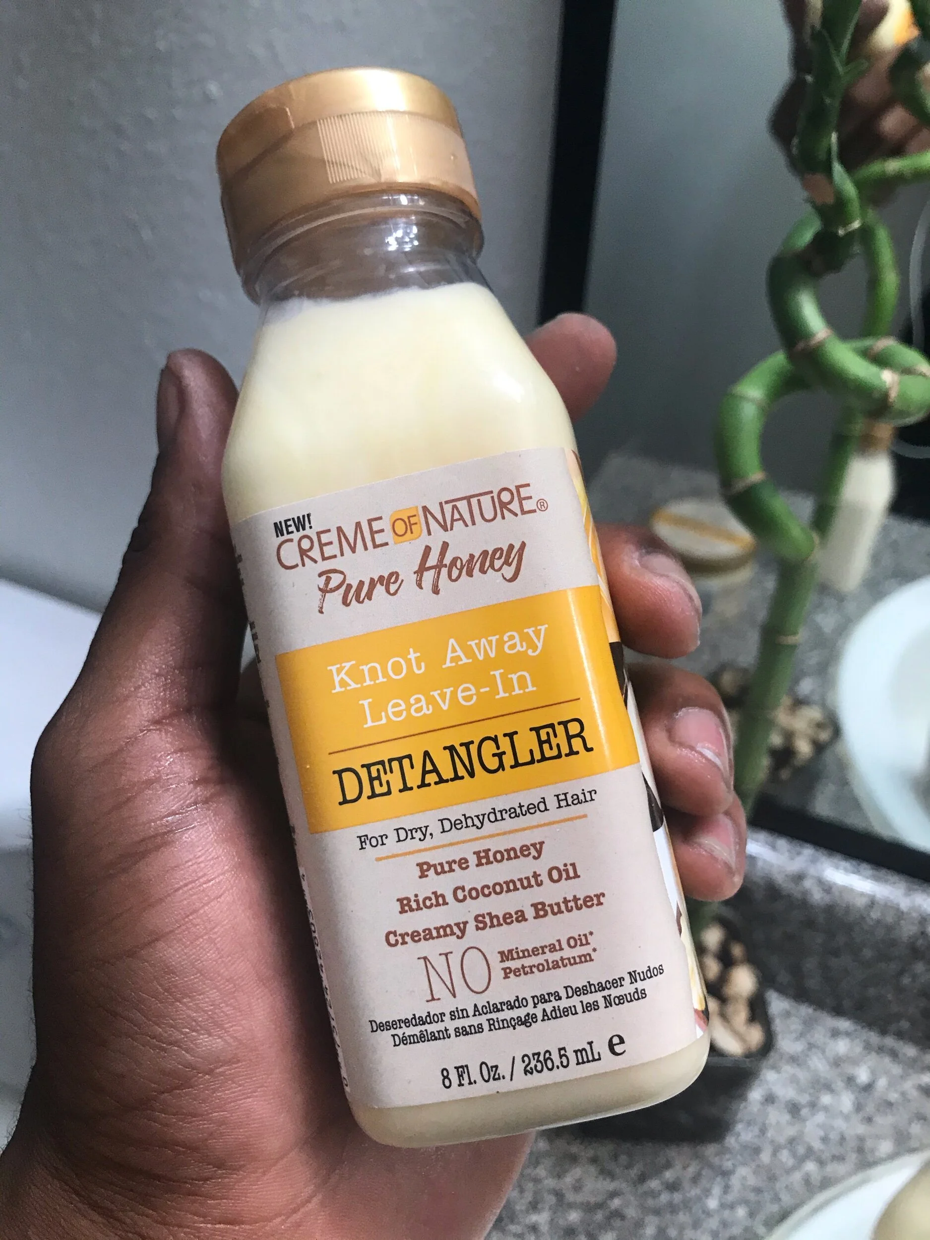  The detangler for dry dehydrated hair made it honey coconut oil and Shea butter… as you see 