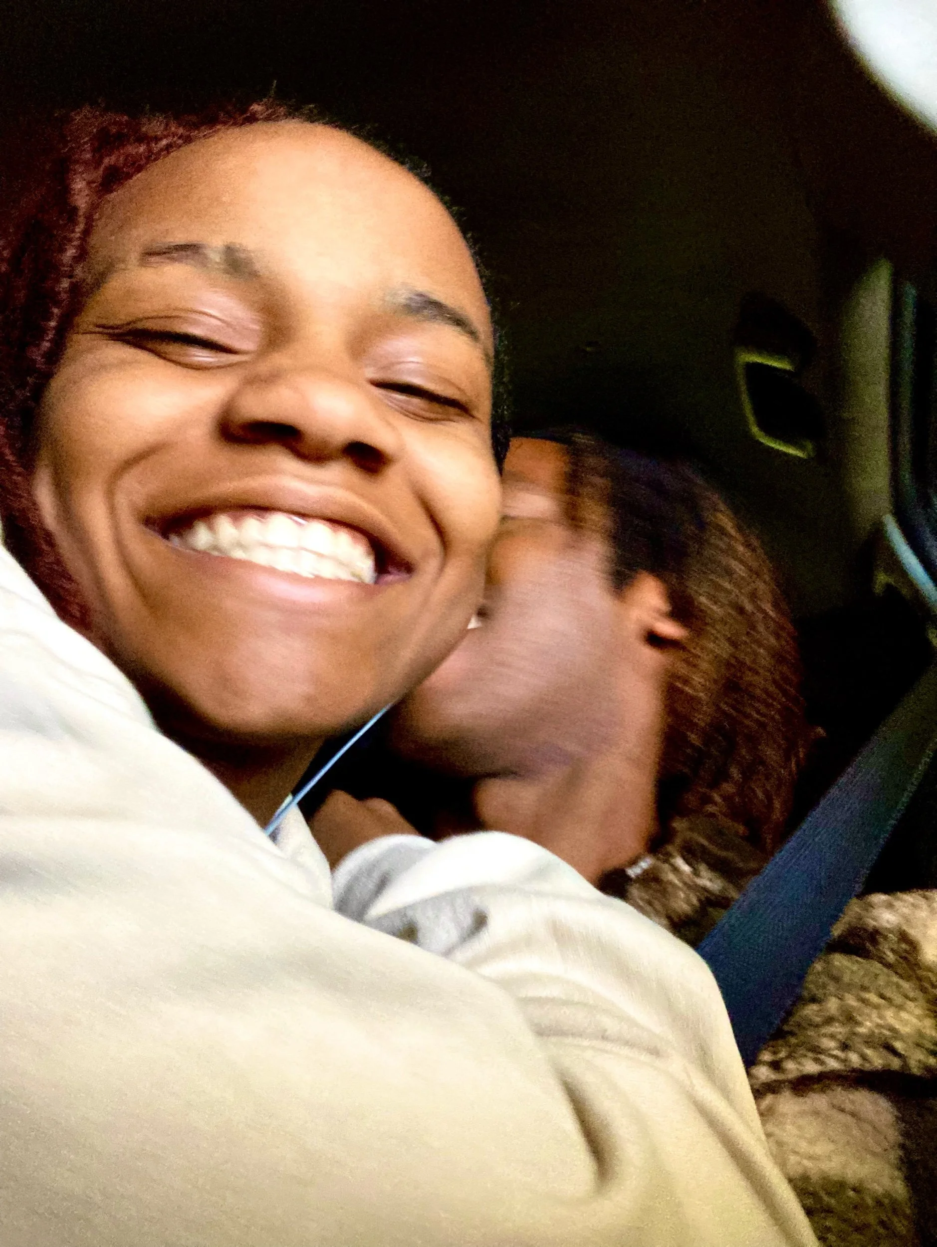 Bestie’s hair is BLONDE 🙃