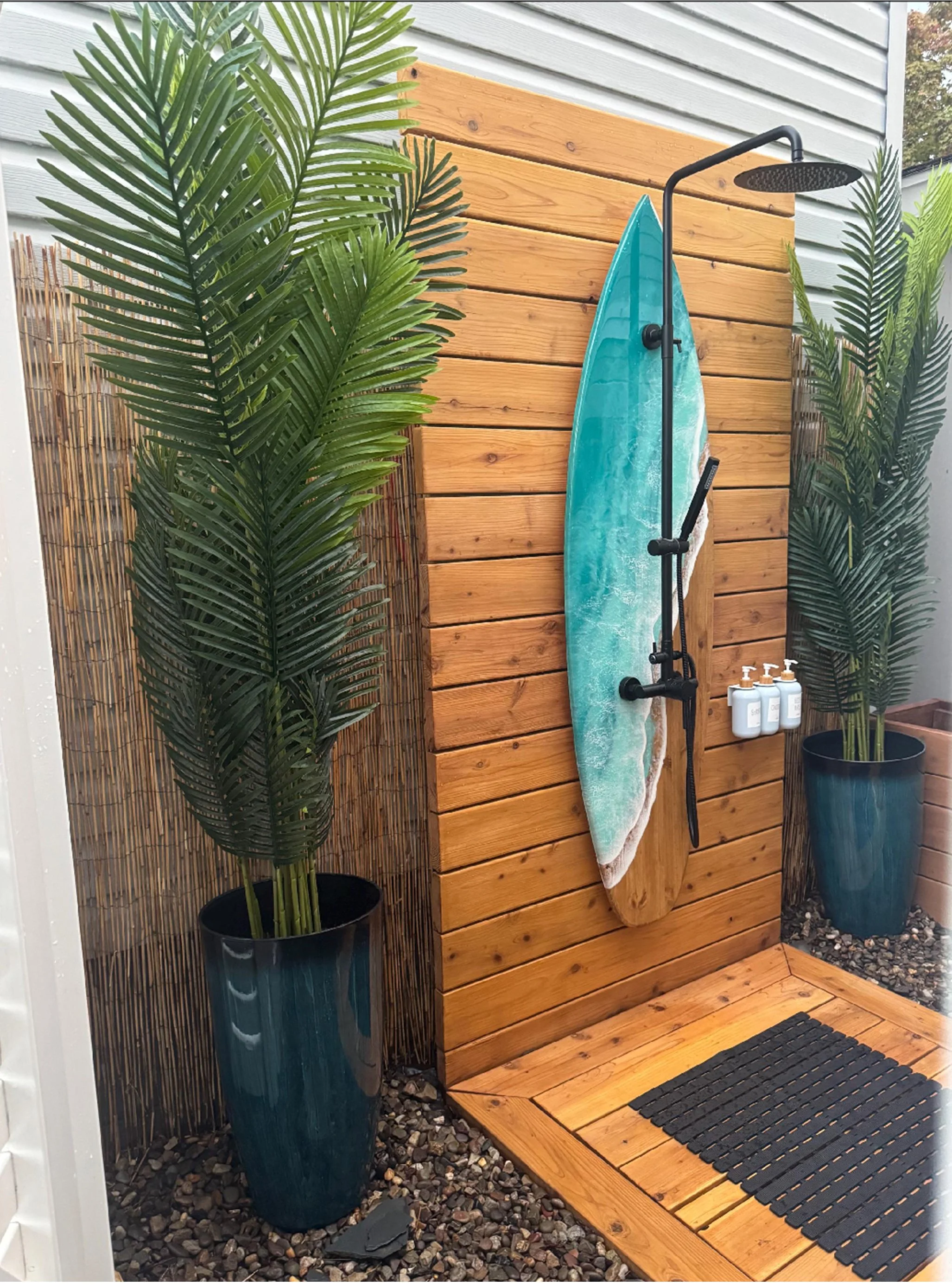 outdoor shower aqua.jpg (Copy)