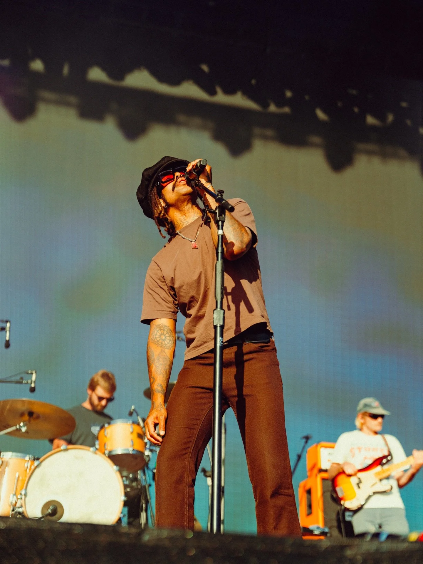 Big chur @electricavenuefestival 🧡 loved playing during golden hour in Christchurch. Until next time NZ. We&rsquo;ll be back 🌅🇳🇿 photos by @charliehardy