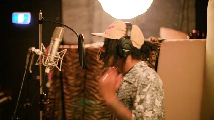 Some raw moments in the studio recording &lsquo;Lost Tropics&rsquo; back in 2015 with @cal_howell_ 🌴 What&rsquo;s your favourite moment? 🧡 📹 by @tylerbll