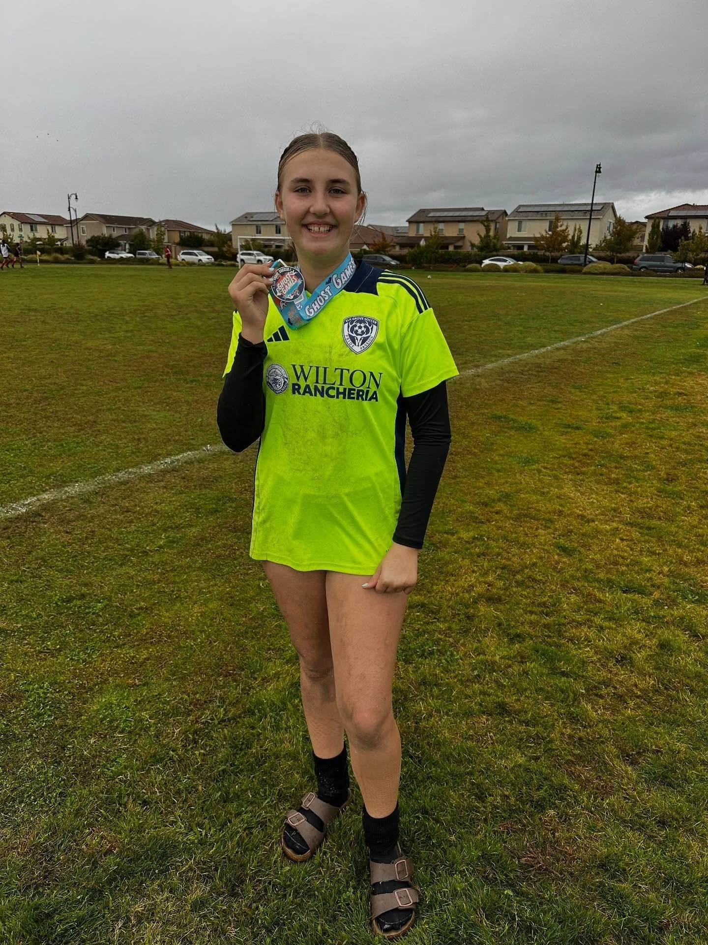 This kid grinded it out in goal all weekend!  Her team lost 0-1 in the championship game against a really strong team. Way to go keep!! ❤️⚽️ 🥅 ❤️