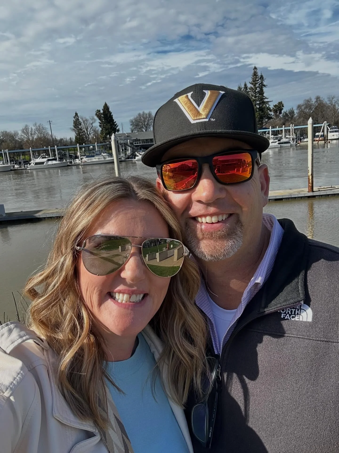 Beautiful day by the river ❤️