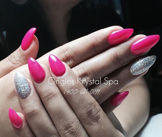 Pink isn't just a color... It's an attitude!XD😍💕💅🏻🌸 #nails #nailart #pinknails #pink #nailsonfleek #nailsofinstagram #nails2inspire #nailsdid #nailsoftheday #ongleskrystalspa
