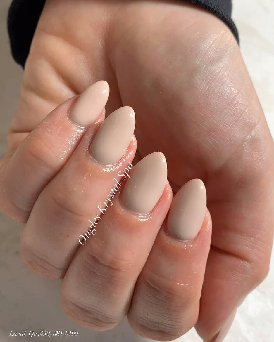 Simple clean beige colour on almond nails
.
.
.
.
.
#nails #nailsofinstagram #nailsoftheday #beige #nudenails #simplenails #nailart #nailstagram #nailsonfleek #nails💅 #nailtech #nailsalon #ongleskrystalspa #ongles #manucure #manicure #mani #montreal