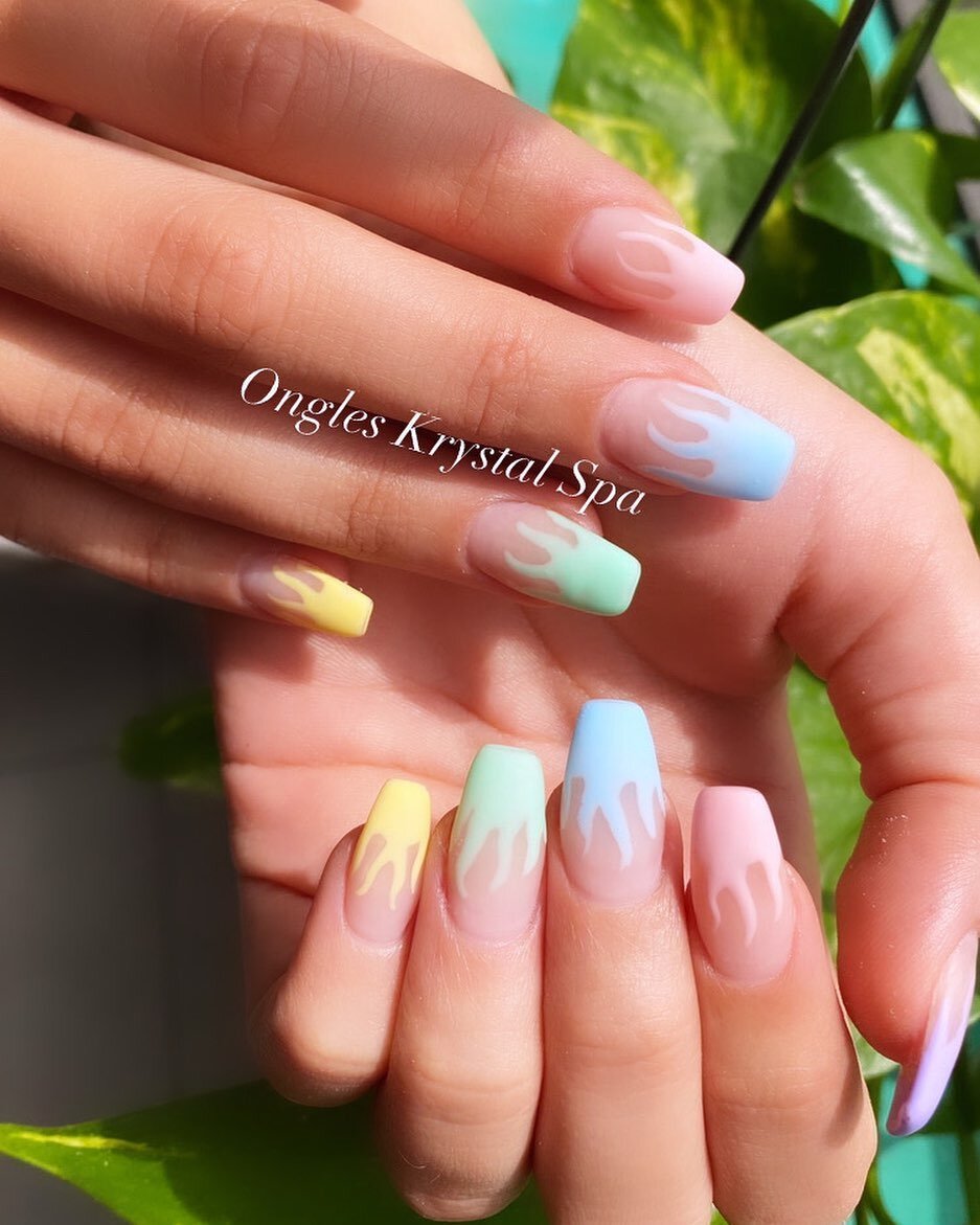 Can the weather be as hot as these nails already😖😩 Set by Amy~
.
.
.
.
.
#nails #flames #naildesign #nailart #nailsofinstagram #nailstagram #nailsoftheday #nailsonfleek #nailstrends #nailsart #pastel #pastelnails #cutenails #ongleskrystalspa #nails