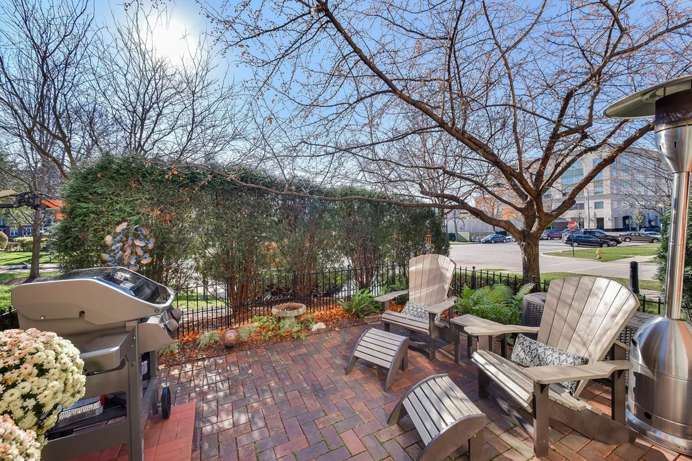 35-web-or-mls-Patio.jpg