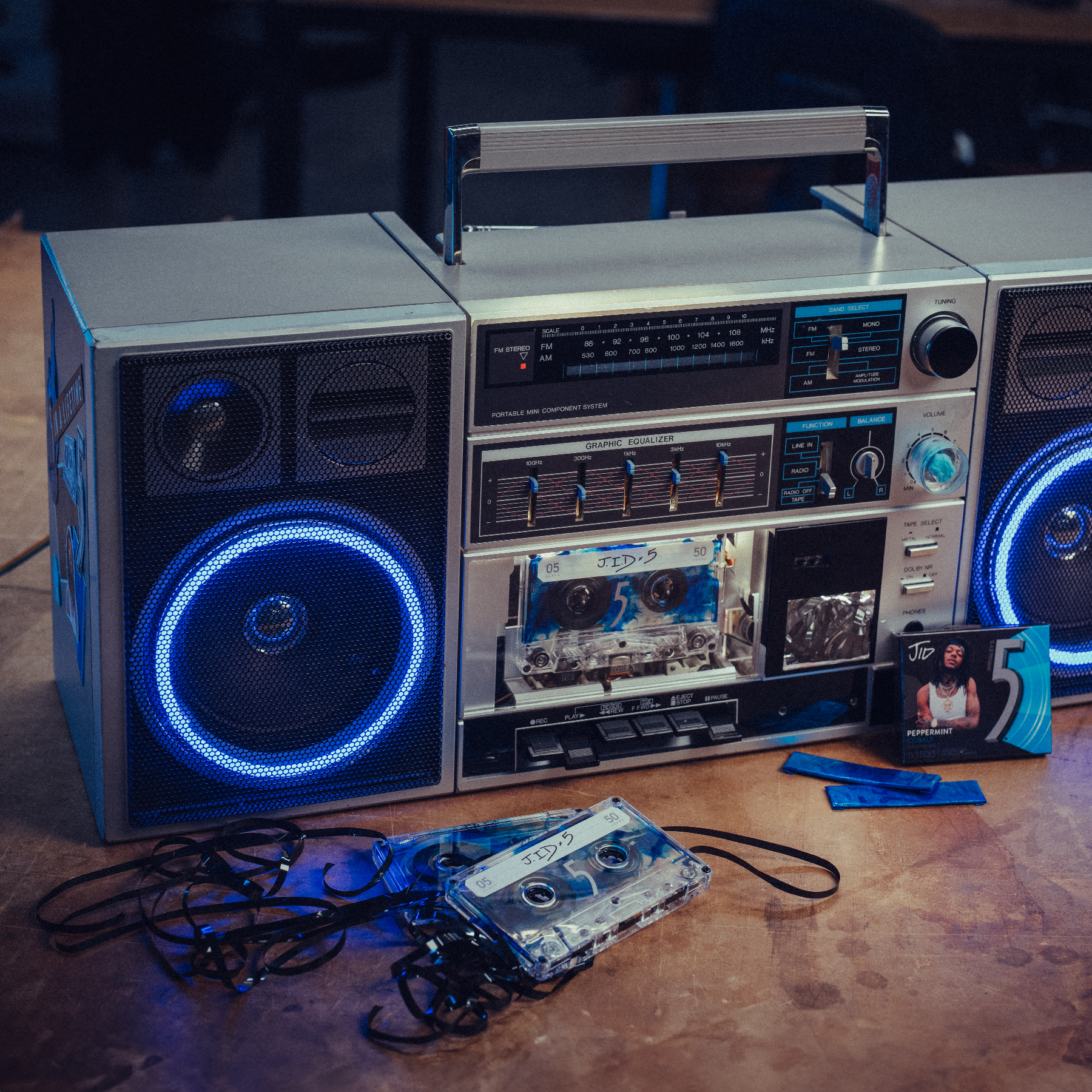 JID_0004_overhead-boombox.png