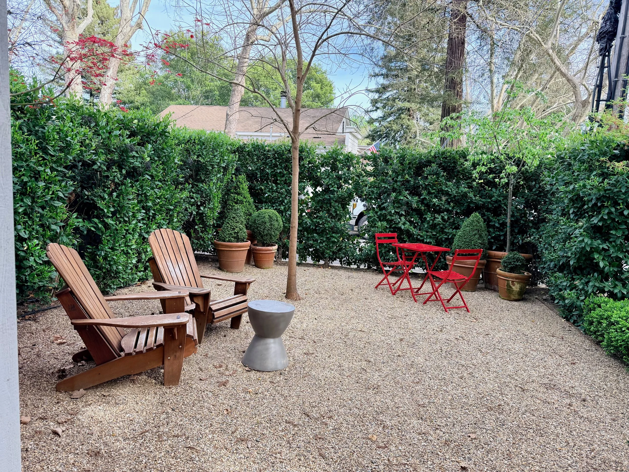 Private Courtyard for King Cottage Unit