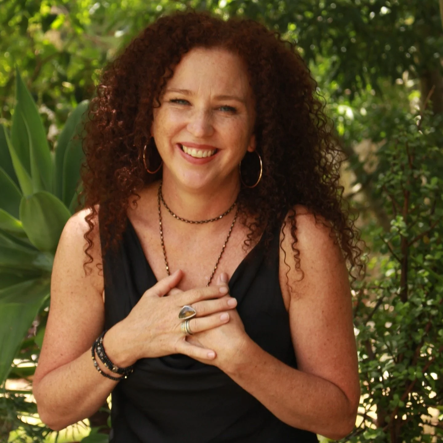 Today we celebrate a radiant heart in our community Monique, our Integrative Yoga, Meditation & Breathwork teacher.
With over 20 years of experience in embodied wellness, Monique brings a presence that’s both grounding and uplifting. Her c