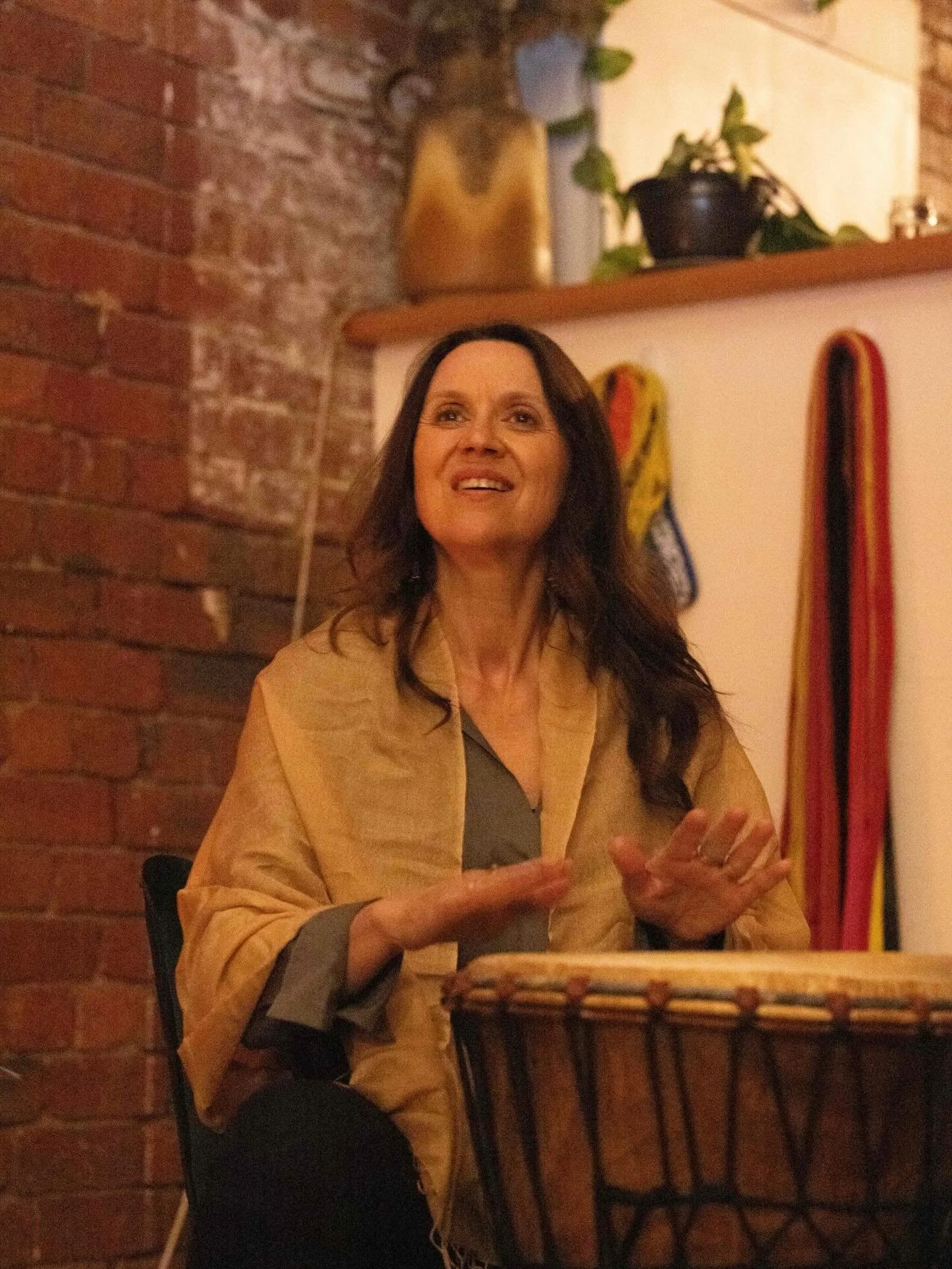 We welcome you warmly with open hearts for our Summer celebration ☀️ Kirtan + Ceremonial Cacao Blessings ❤️!!!

We will open the space with Simone @elementalslovealoha giving a Cacao blessing to connect to our hearts and welcome the wisdom of Sacred 