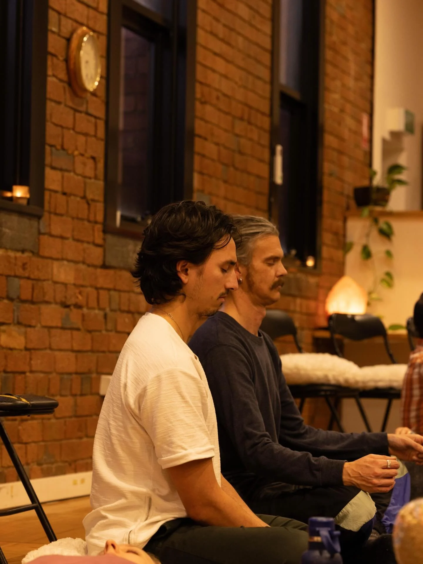 Meet Tracy!

A Meditation &amp; Mindfulness Teacher
Tracy is a certified meditation and mindfulness teacher with a natural ability of guiding others back to their true essence. 

With 35 years in health and wellness, working with individuals, groups,