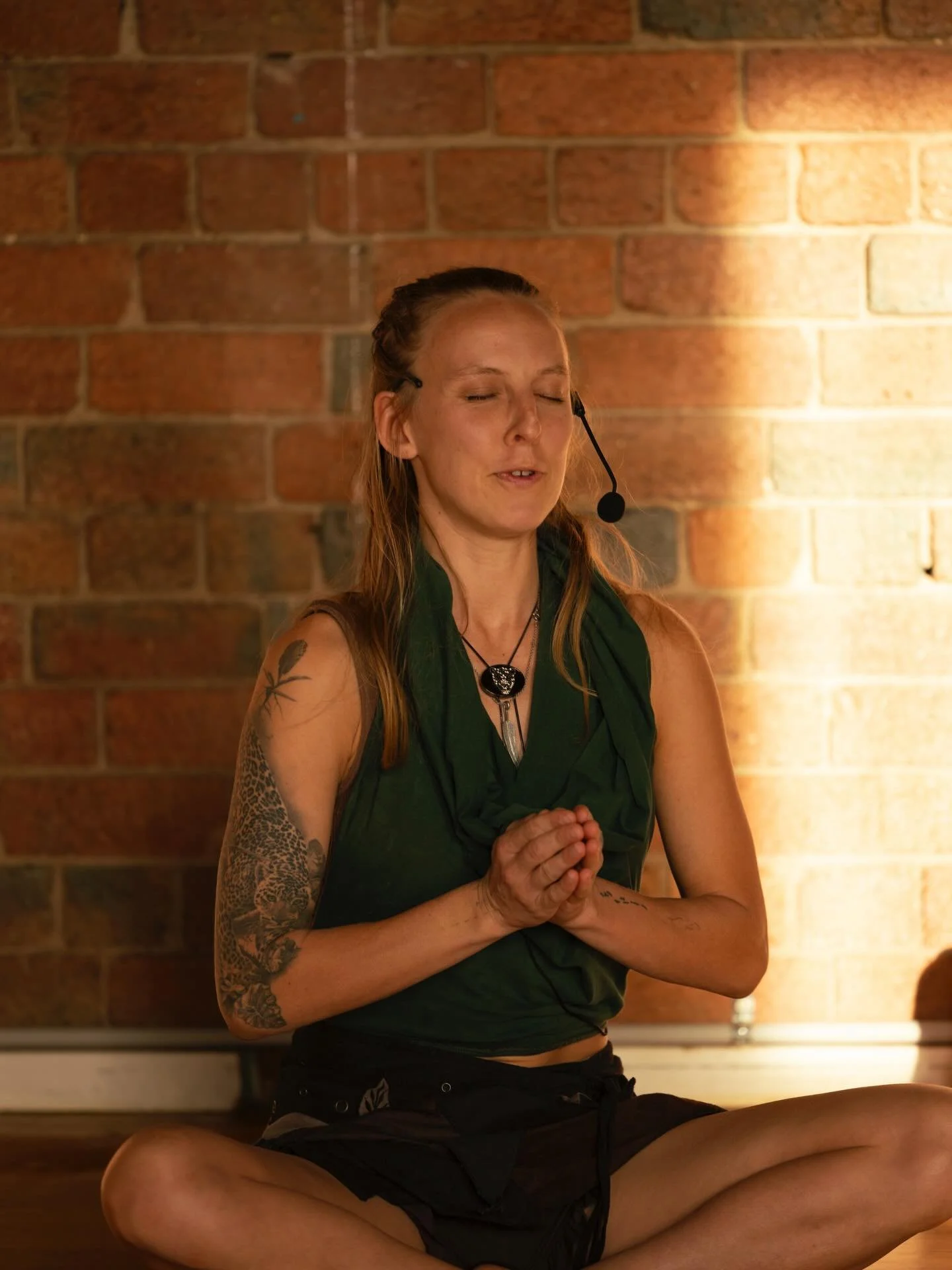 Are you listening? 
How listening improves your Health ❤️

👂 When you listen, you receive the true conversation and connection, whether that is external or internal.  When the conversation is flowing between the listener and the speaker, then clarit