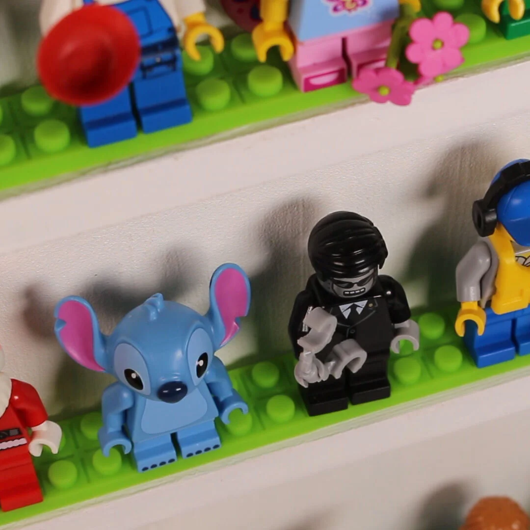 Make your own LEGO Minifig Storage Shelf
