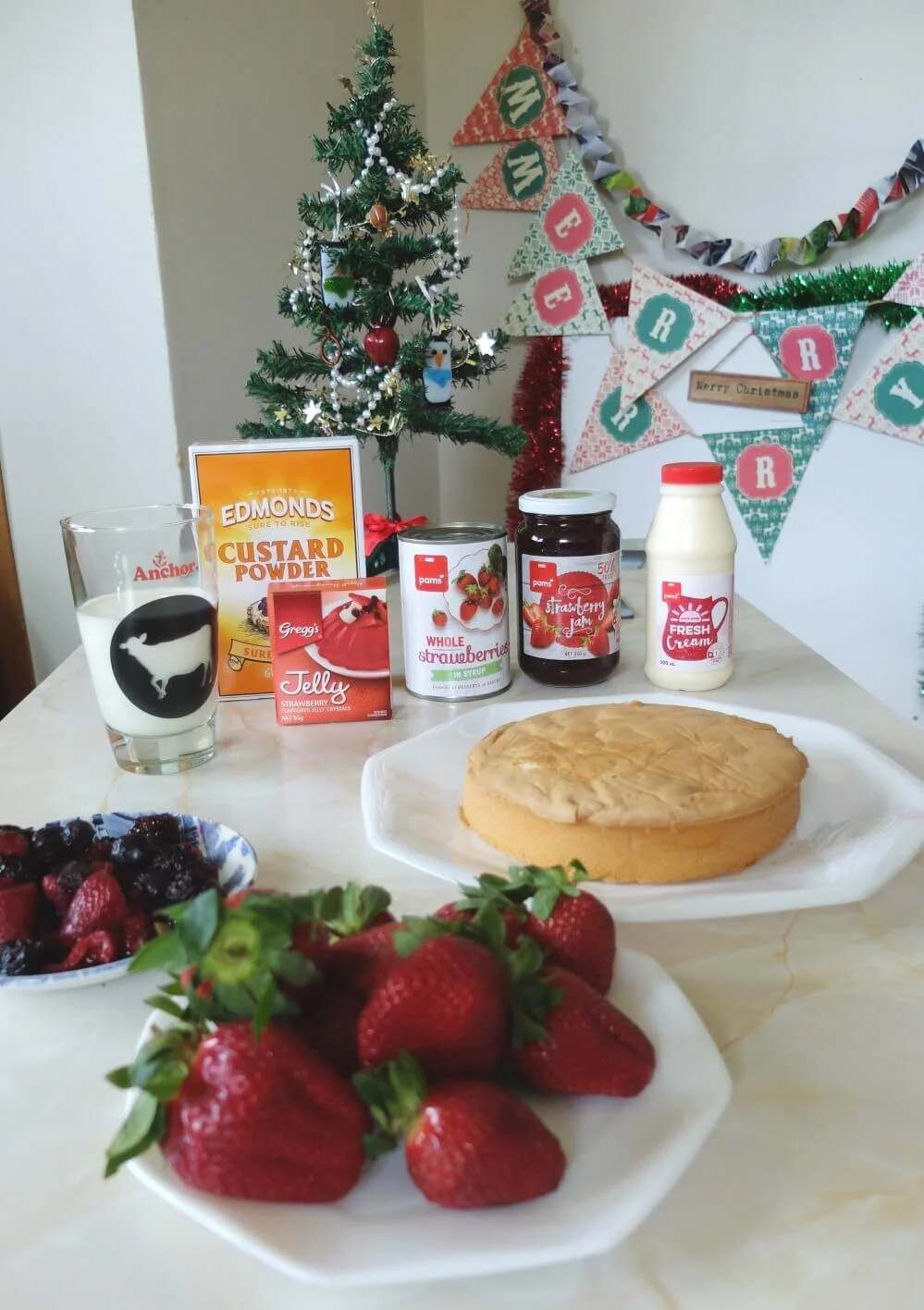 Christmas-trifle-ingredients.jpg