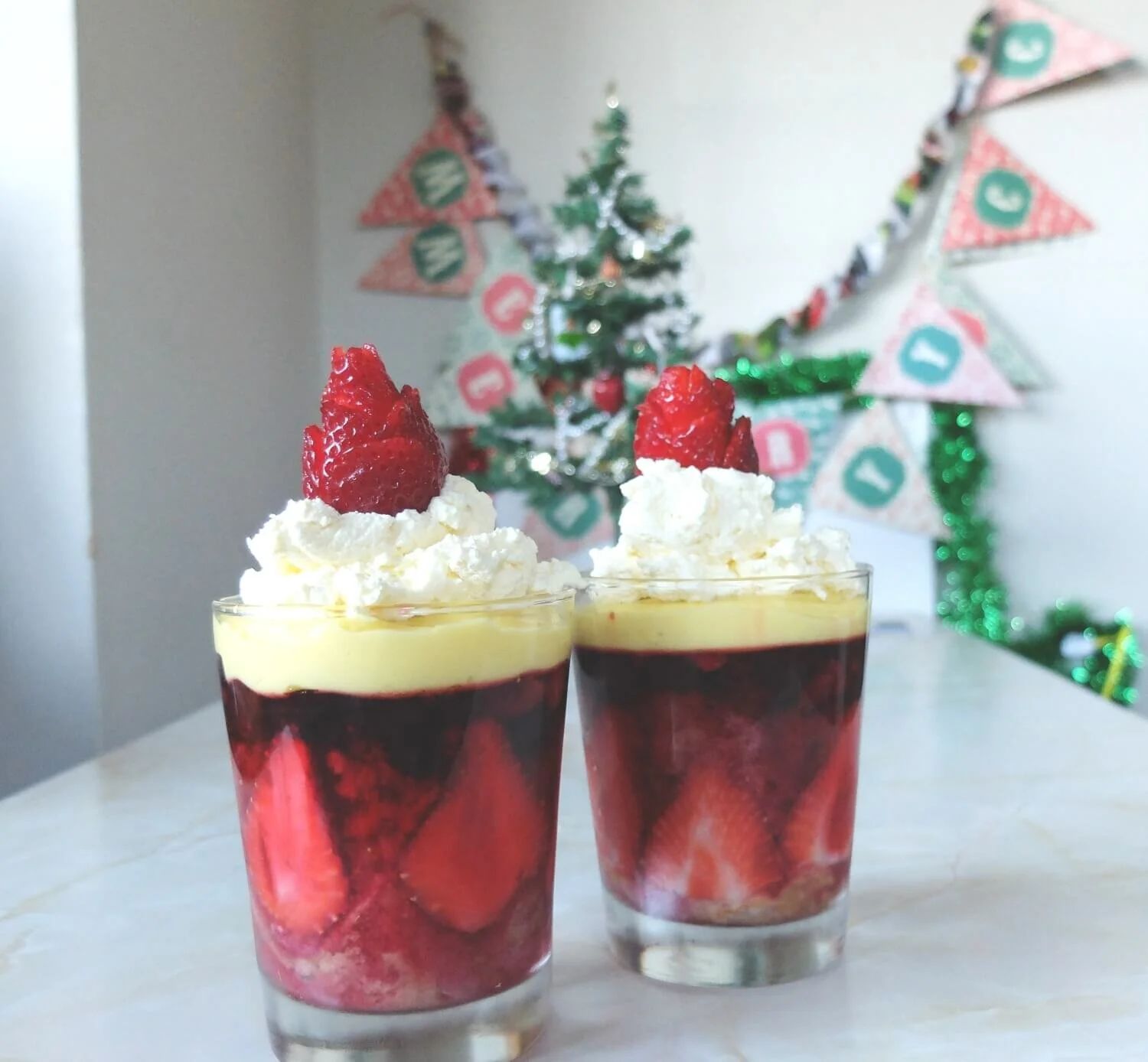 Delicious Christmas Berry Trifle Recipe