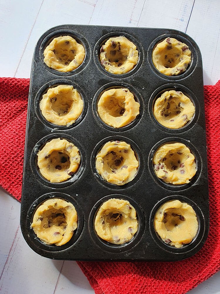 upstart-banana-split-cookie-cups-mini-muffins.jpg