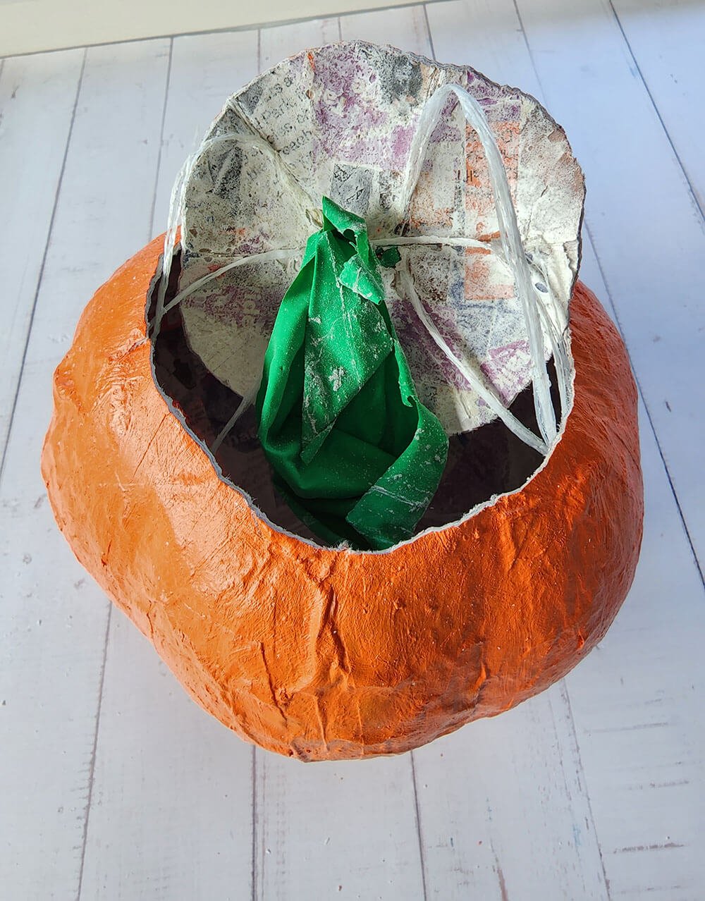 upstart-halloween-pumpkin-remove-lid.jpg