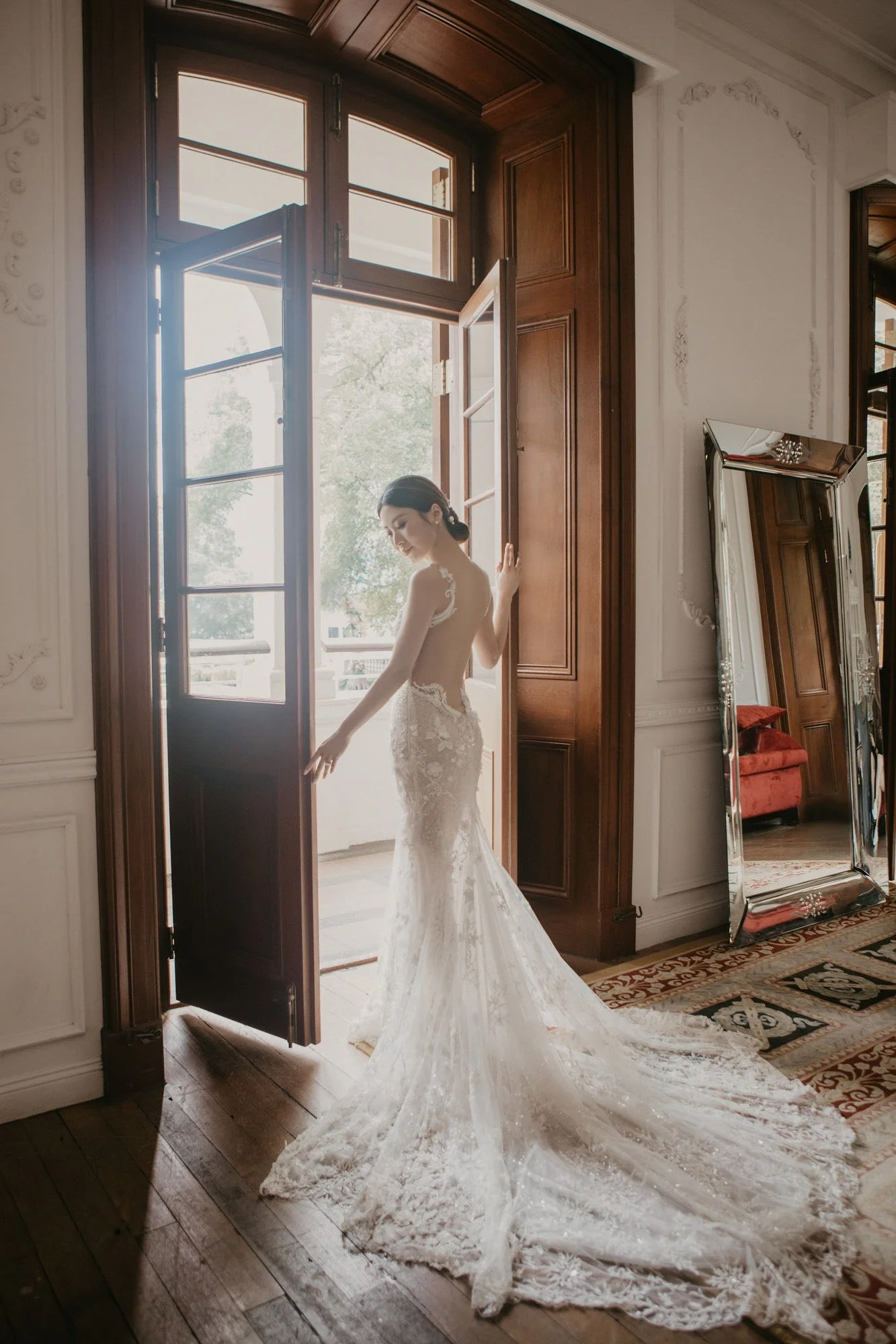 Romantic &amp; Classy Prewedding Shoot at House 1881 &amp; Beach with Sunset | Tobey &amp; Cuvier