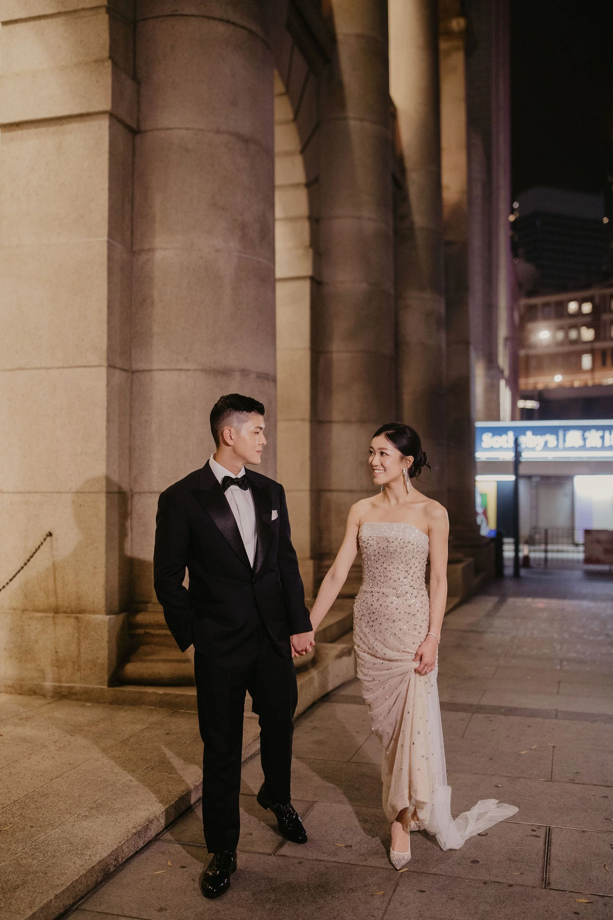 Classy &amp; Romantic Night Shoot in Central Hong Kong | Roxanne &amp; Bowen