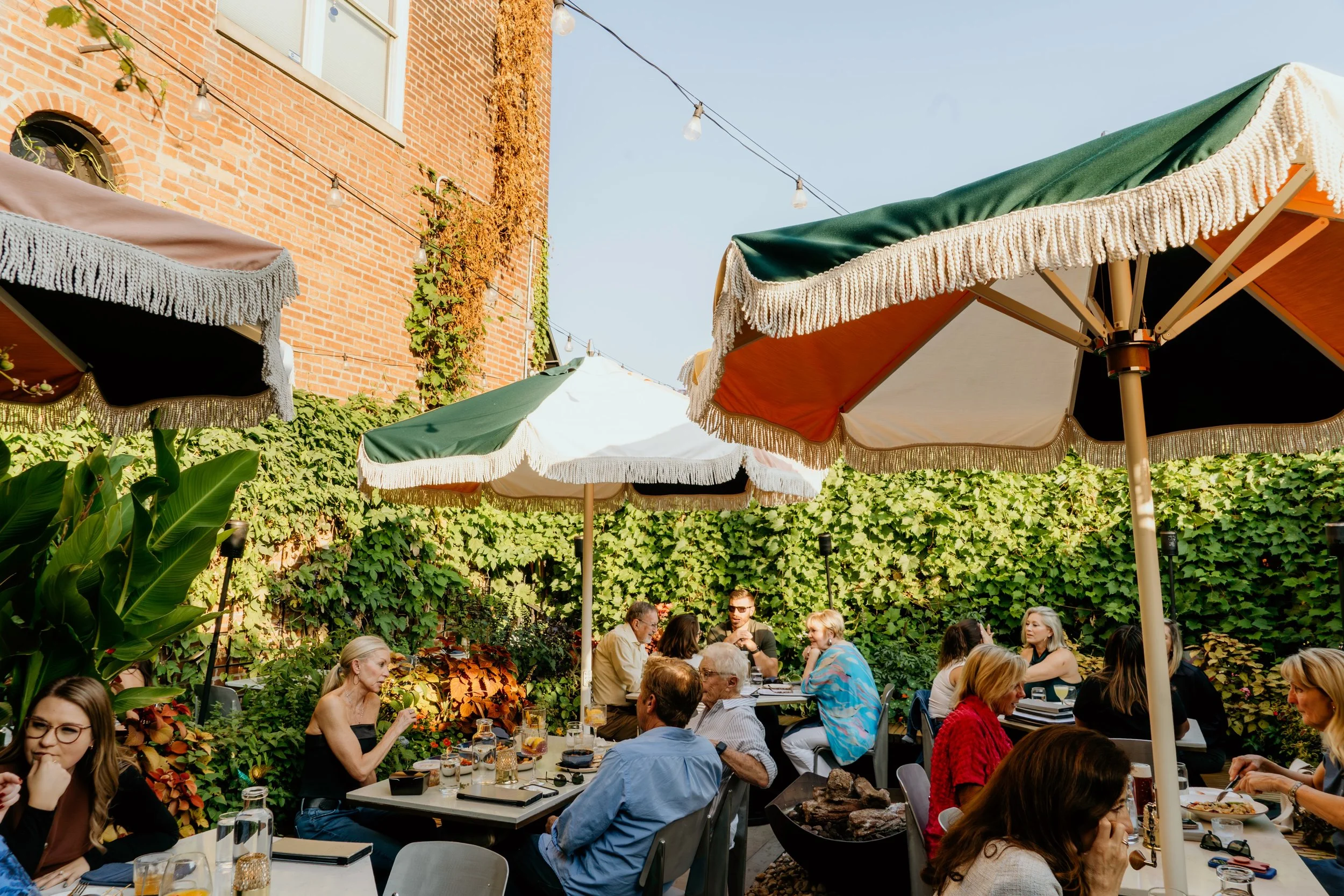 Patio weather? Yes please. ☀️🌴🍹

📸 : @bmarrrrrsvw