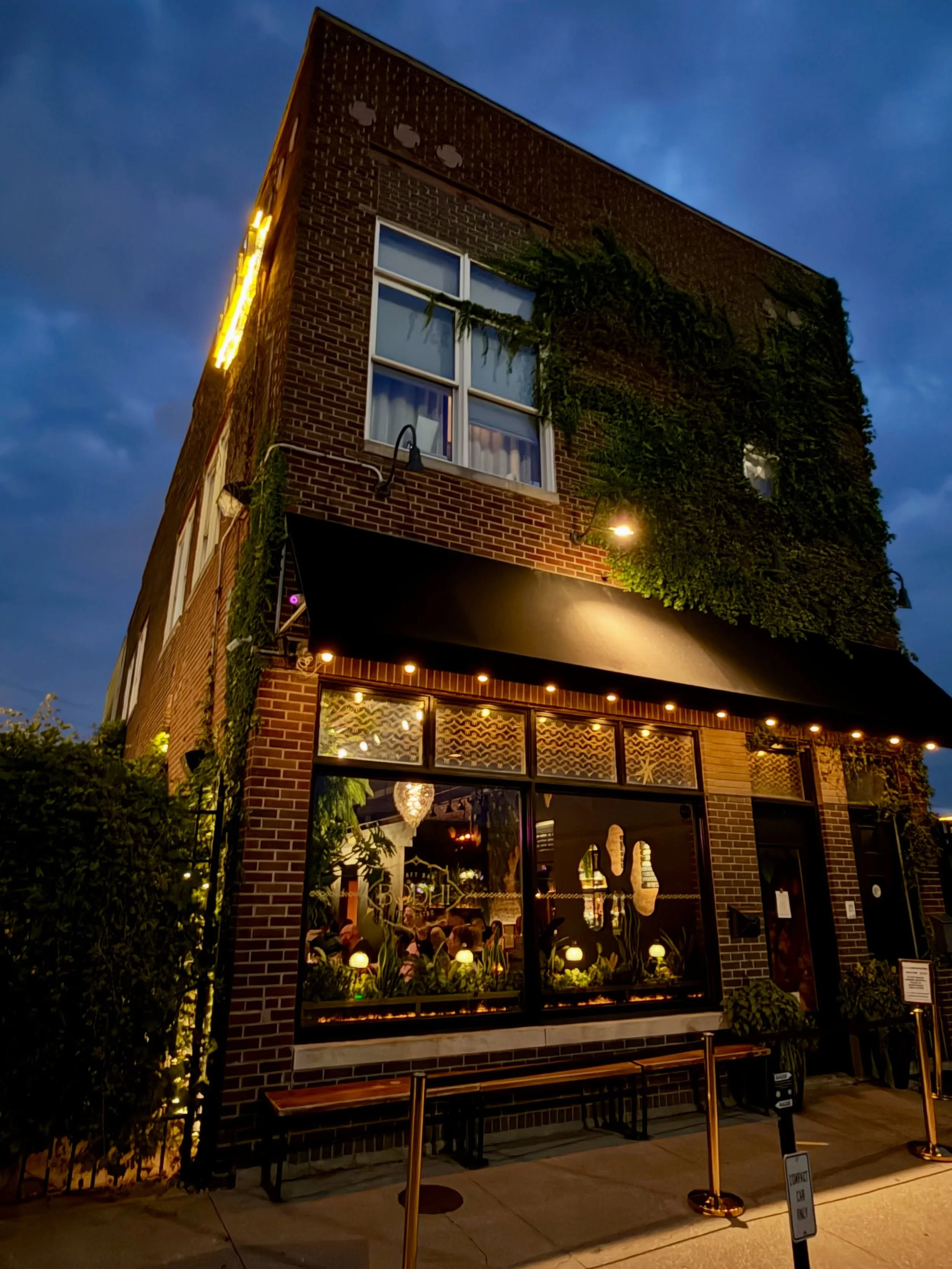 The lights are on, the bar is ready, and Monday night is calling. ✨

Come sneak in one more BODHI night with us before we disappear for Tuesday. Cocktails, noodles, curry&hellip; you know the drill. 🌿

See you tonight? 🥂