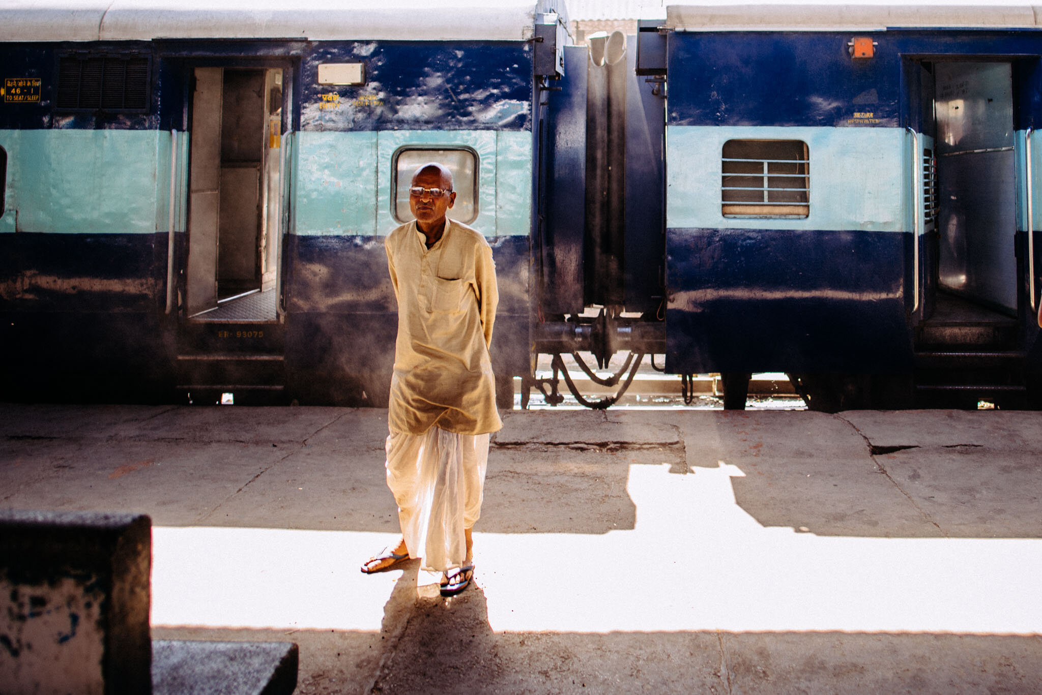 travel_gulio_cesare_grandi_indian_railway_train_0055.jpg