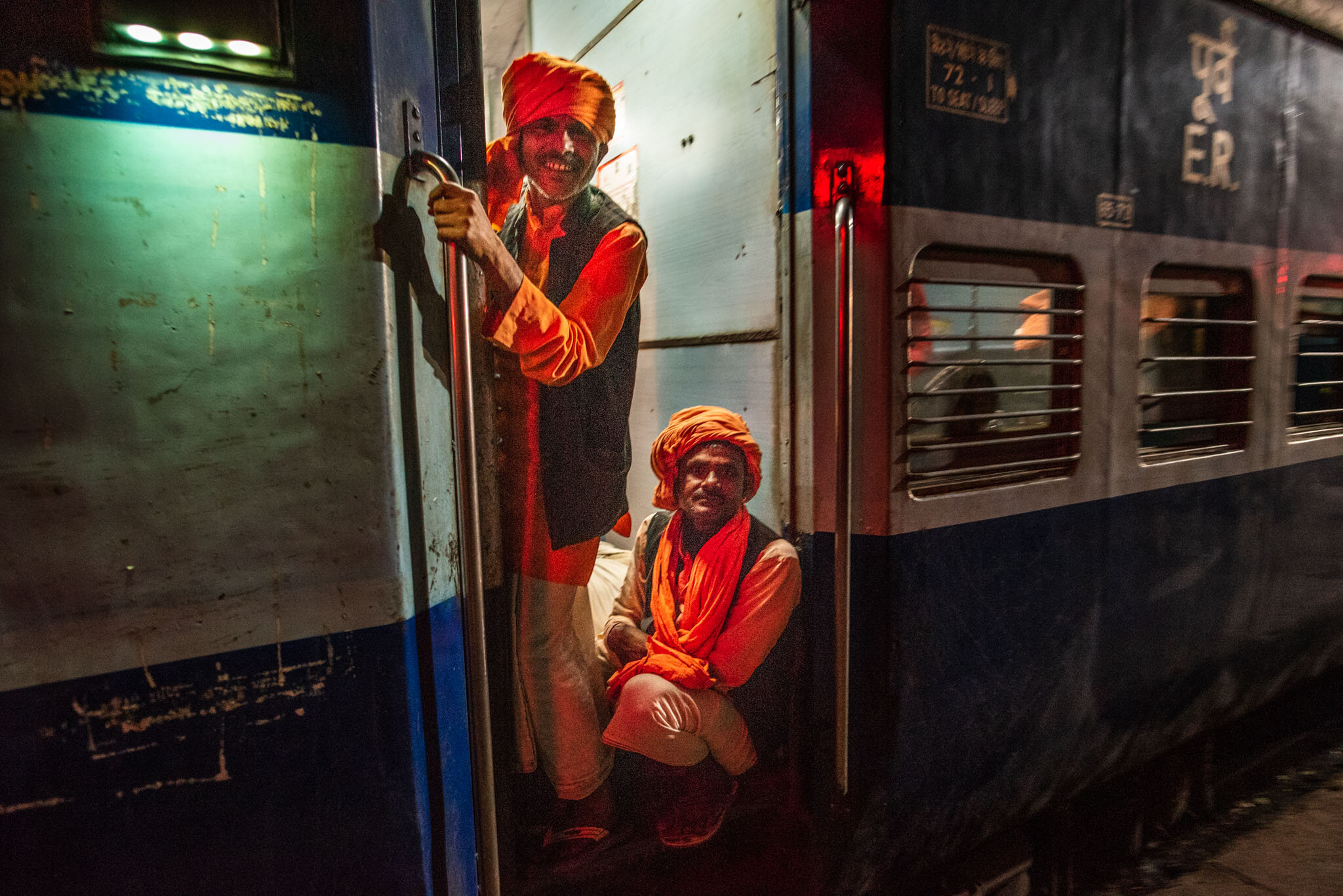 travel_gulio_cesare_grandi_indian_railway_train_0056.jpg