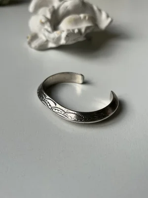silver925 ブレスレット　vintage インディアンジュエリー　ナバホ Amazon.co.jp: ヴィンテージ シルバーバングル ブレスレット