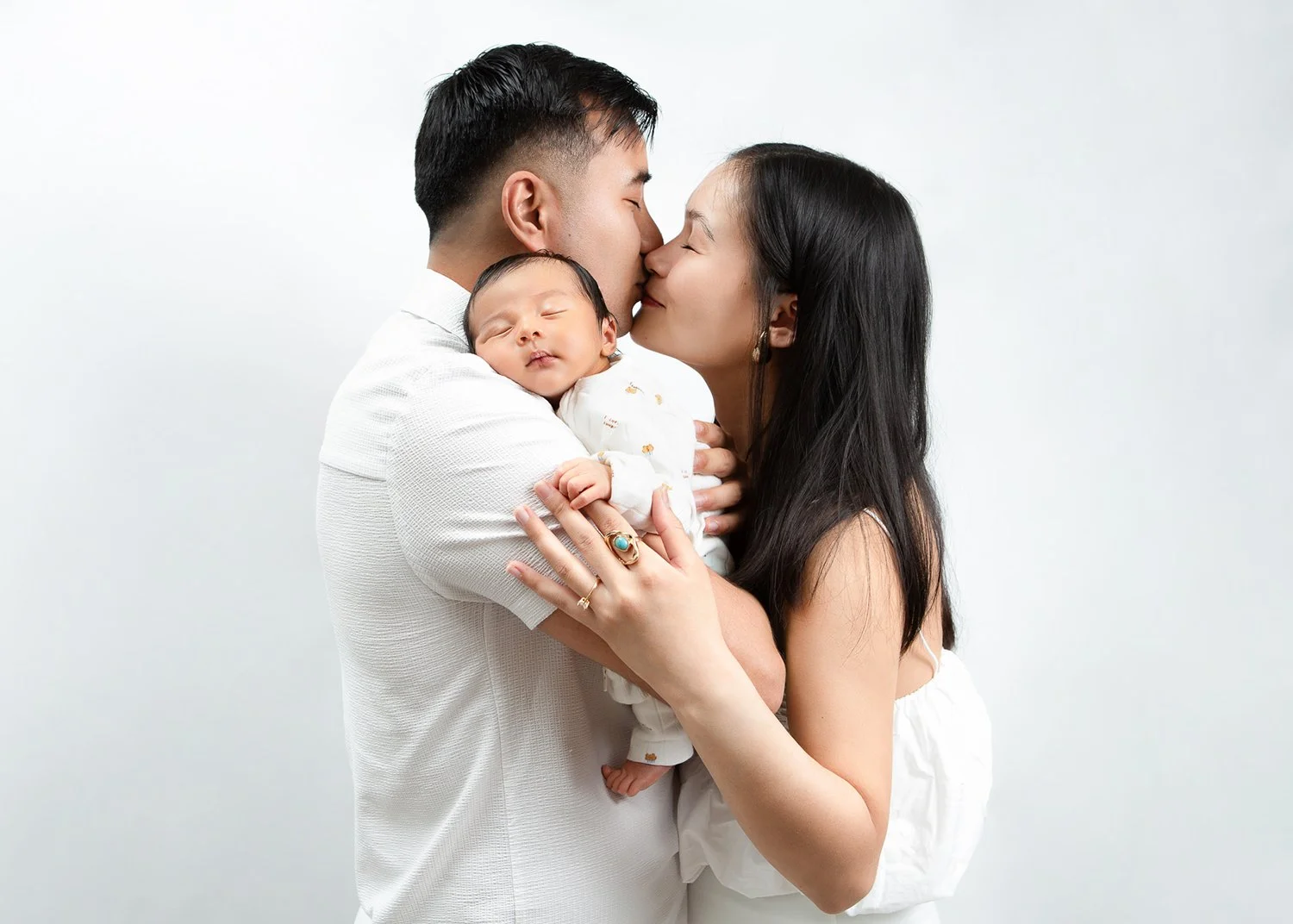 cheltenham-in-home-newborn-photoshoot.jpg
