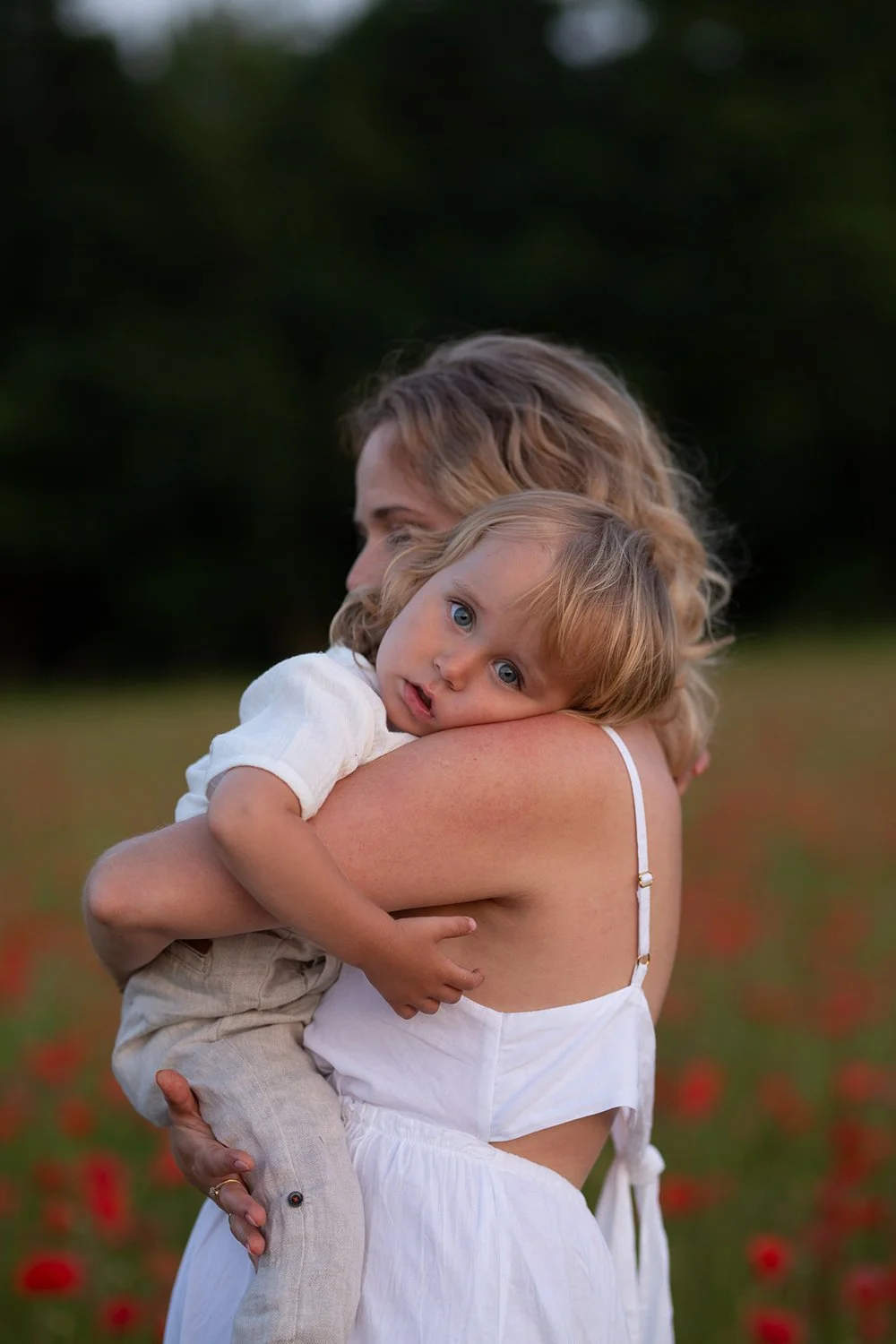 family-photoshoot-poppy-field-gloucestershire.13.jpg