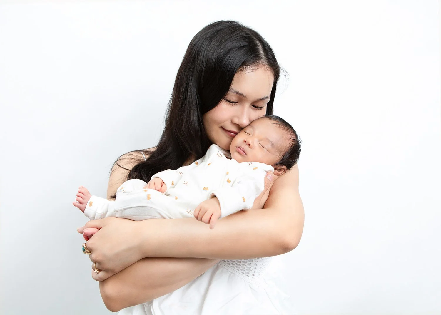 relaxed-in-home-newborn-photoshoot-cheltenham.1.jpg