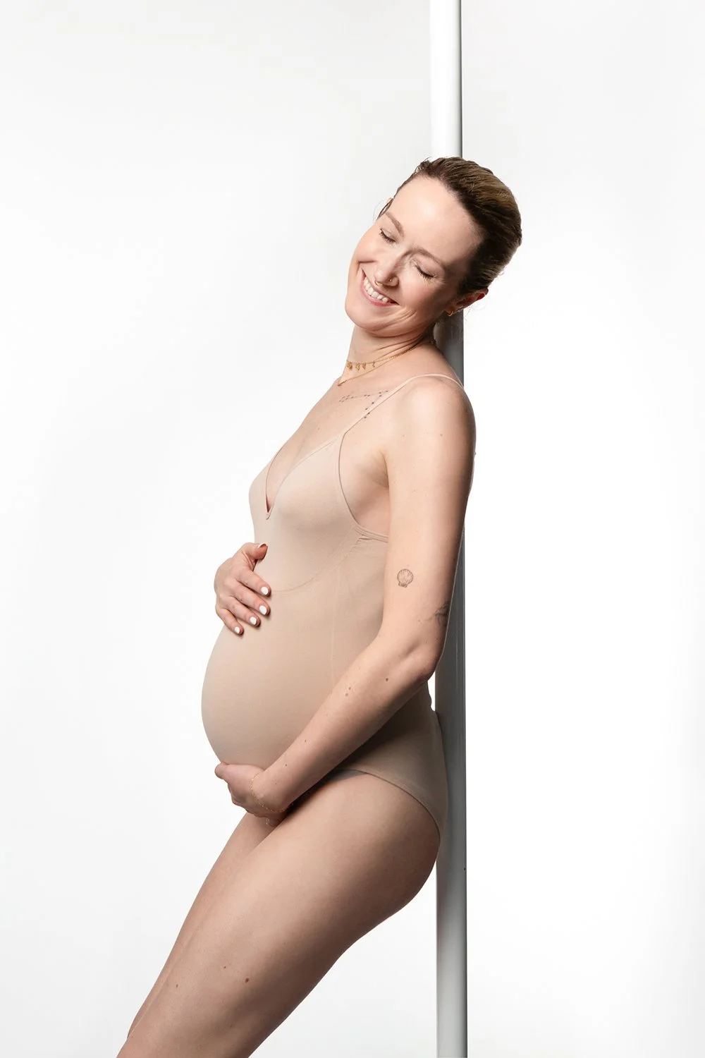 Magda O Photography-maternity photoshoot- Gloucester.2.jpg