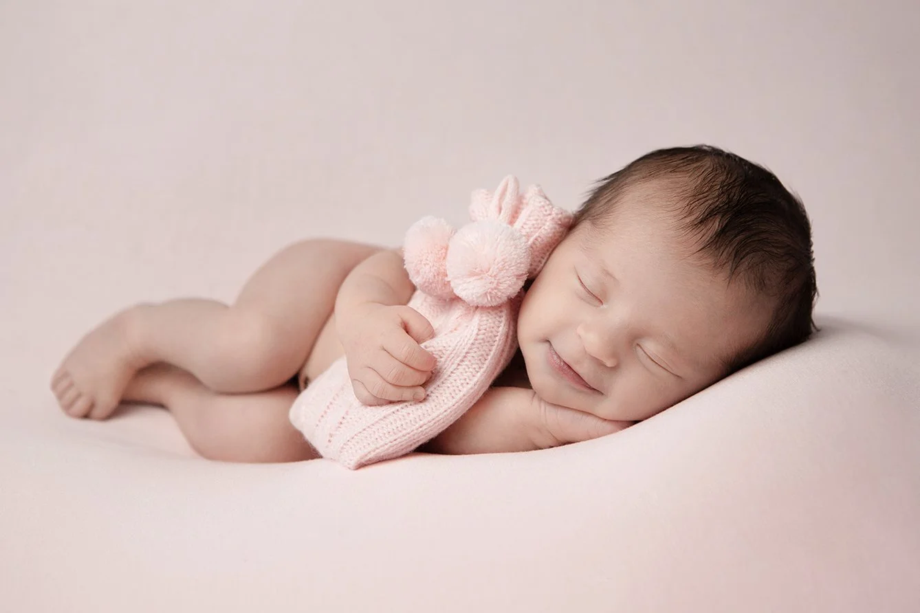 timeless-in-home-newborn-photoshoot-cheltenham.1c.jpg