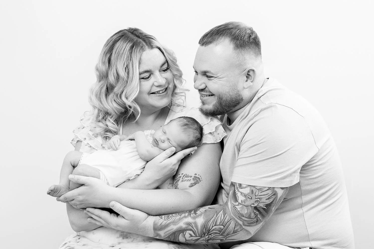Newborn-Baby-photoshoot-cheltenham.b&w.jpg