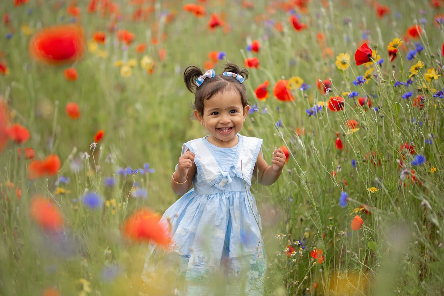 wildflower field photoshoot cotswolds