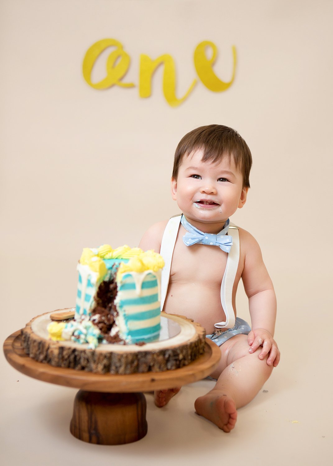 tasteful-cake-smash-photographer_cheltenham_web.jpg
