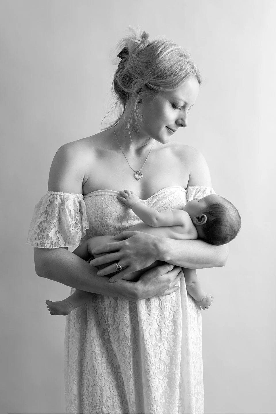 newborn-photoshoot-cotswolds.jpg