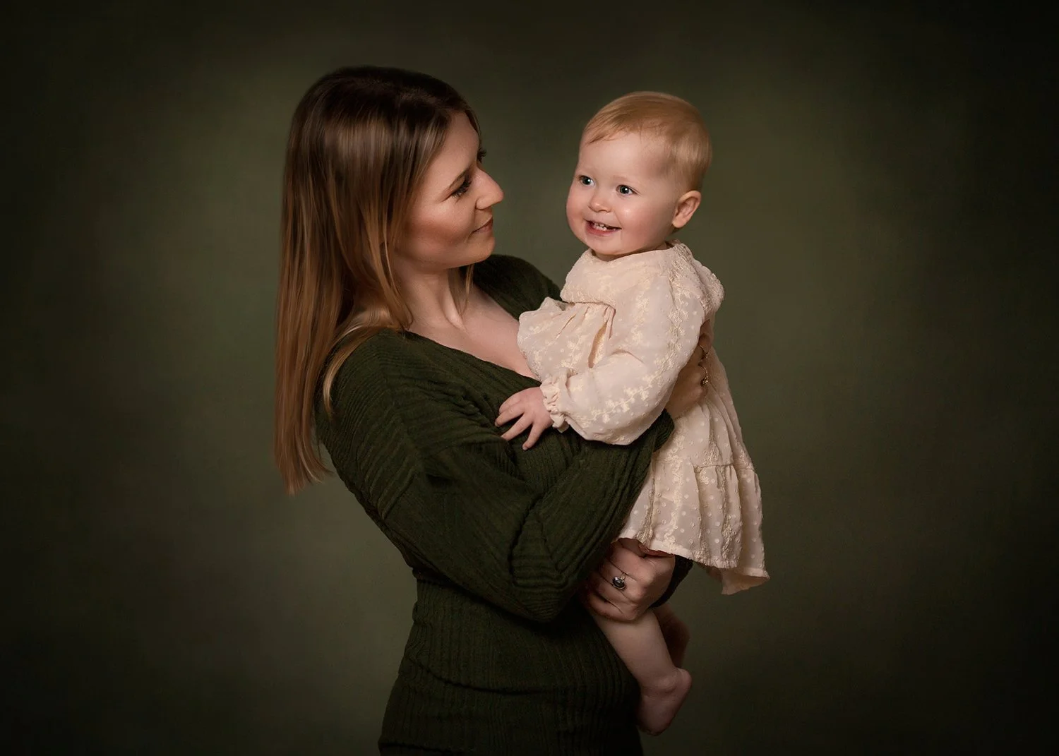 mother-and-baby-photoshoot-cheltenham.jpg